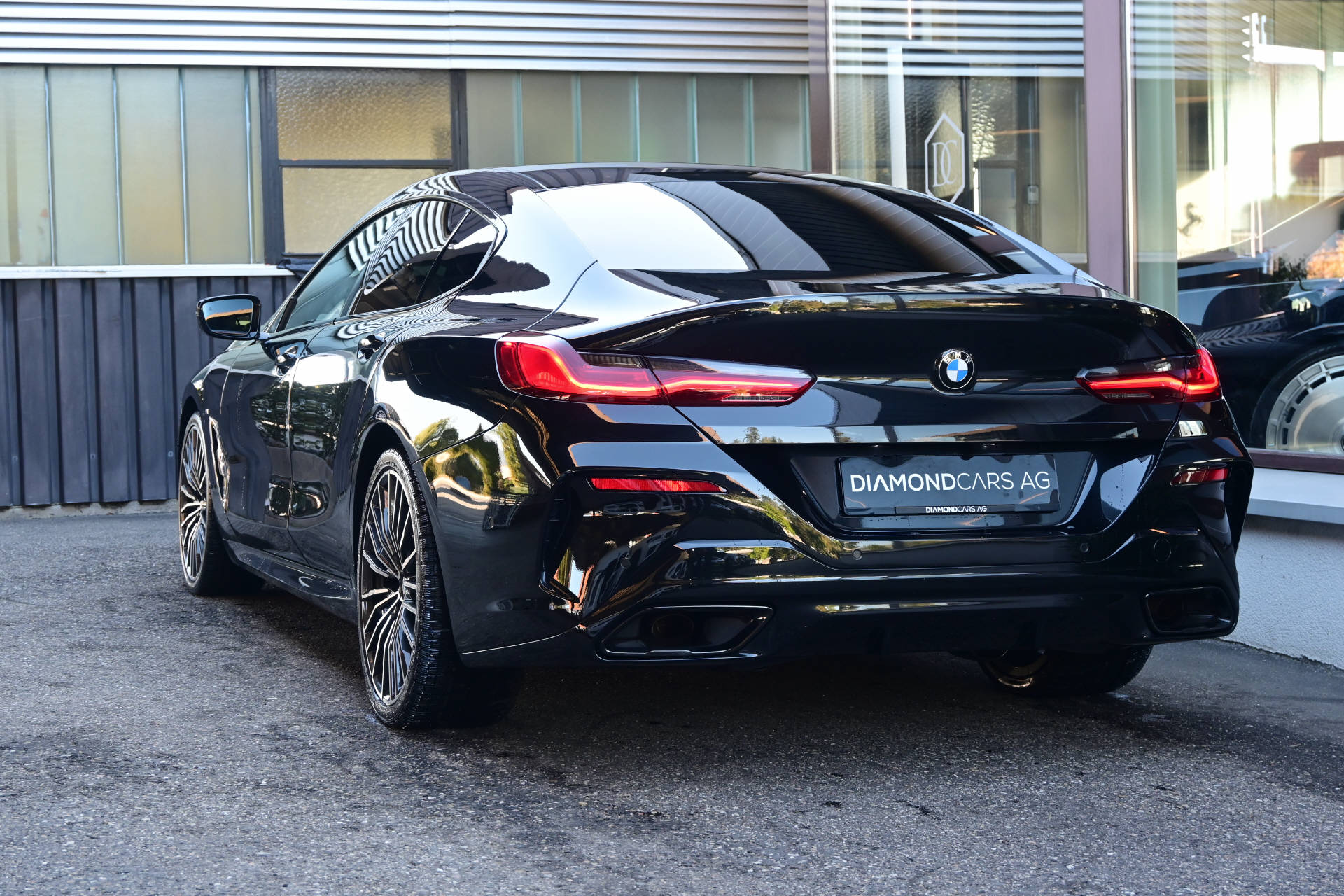 BMW 840i xDrive Gran Coupé *M-Sportpaket*HUD*H&K*Pano*All Black*-image-6