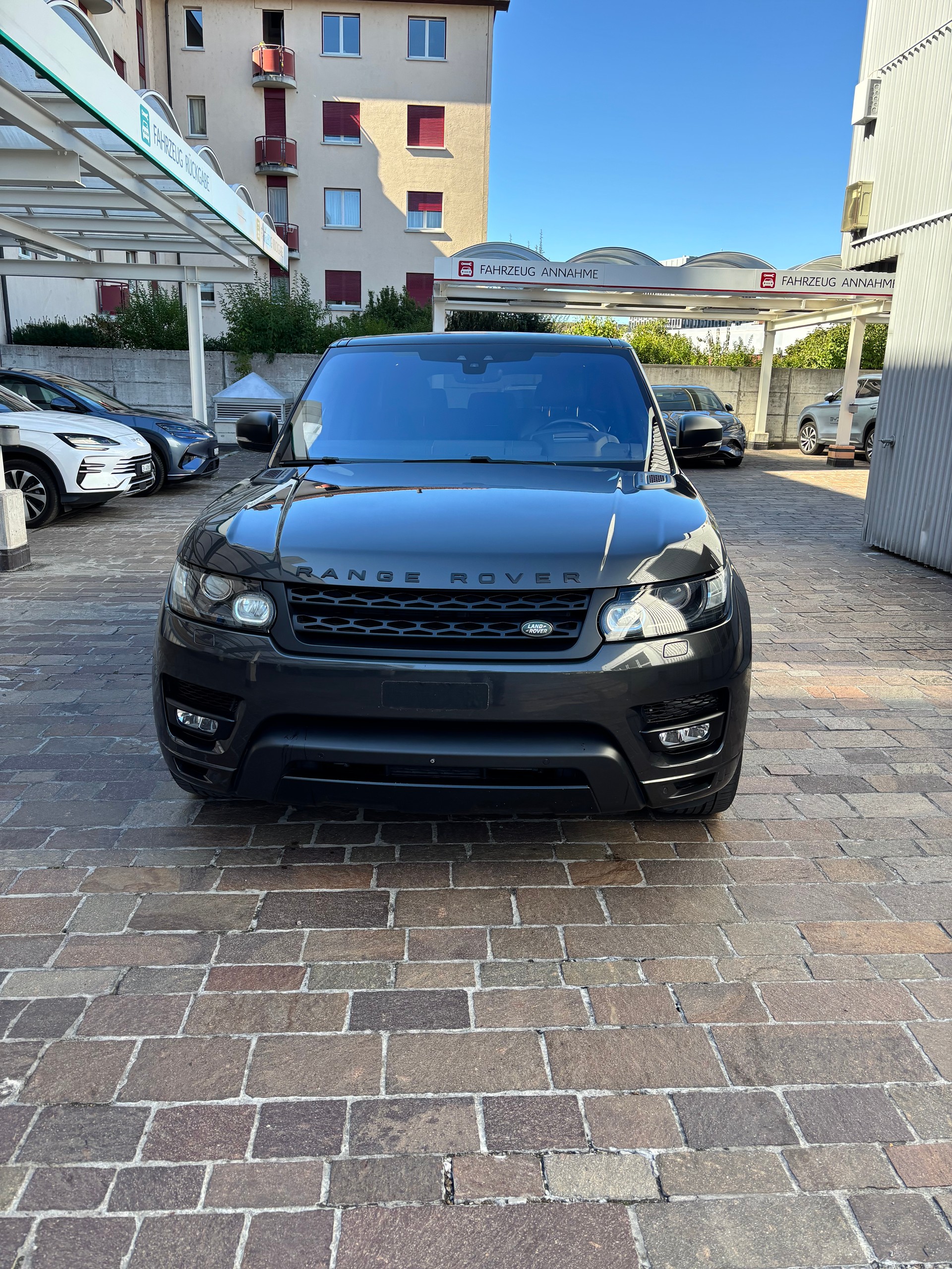 LAND ROVER 3.0 SDV6 HSE Dynamic-image-2