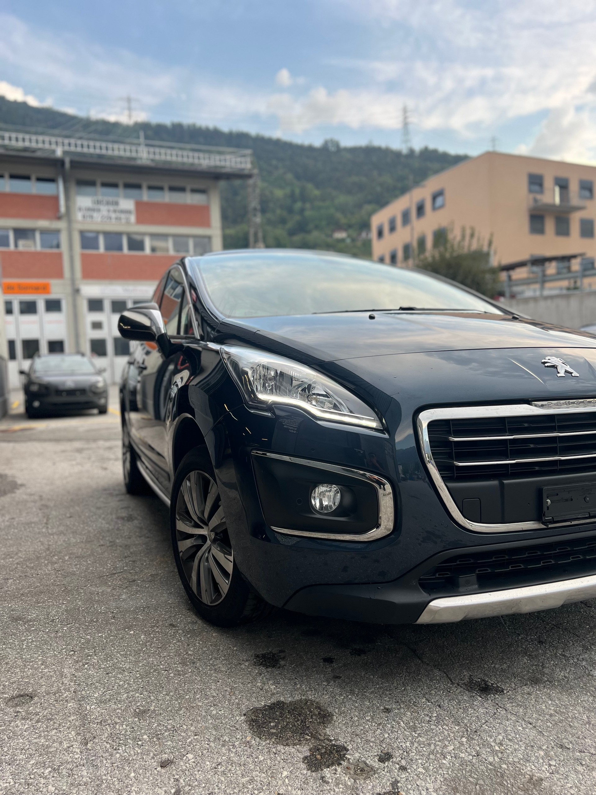 PEUGEOT 3008 1.6 1THP Allure Tiptronic-image-3