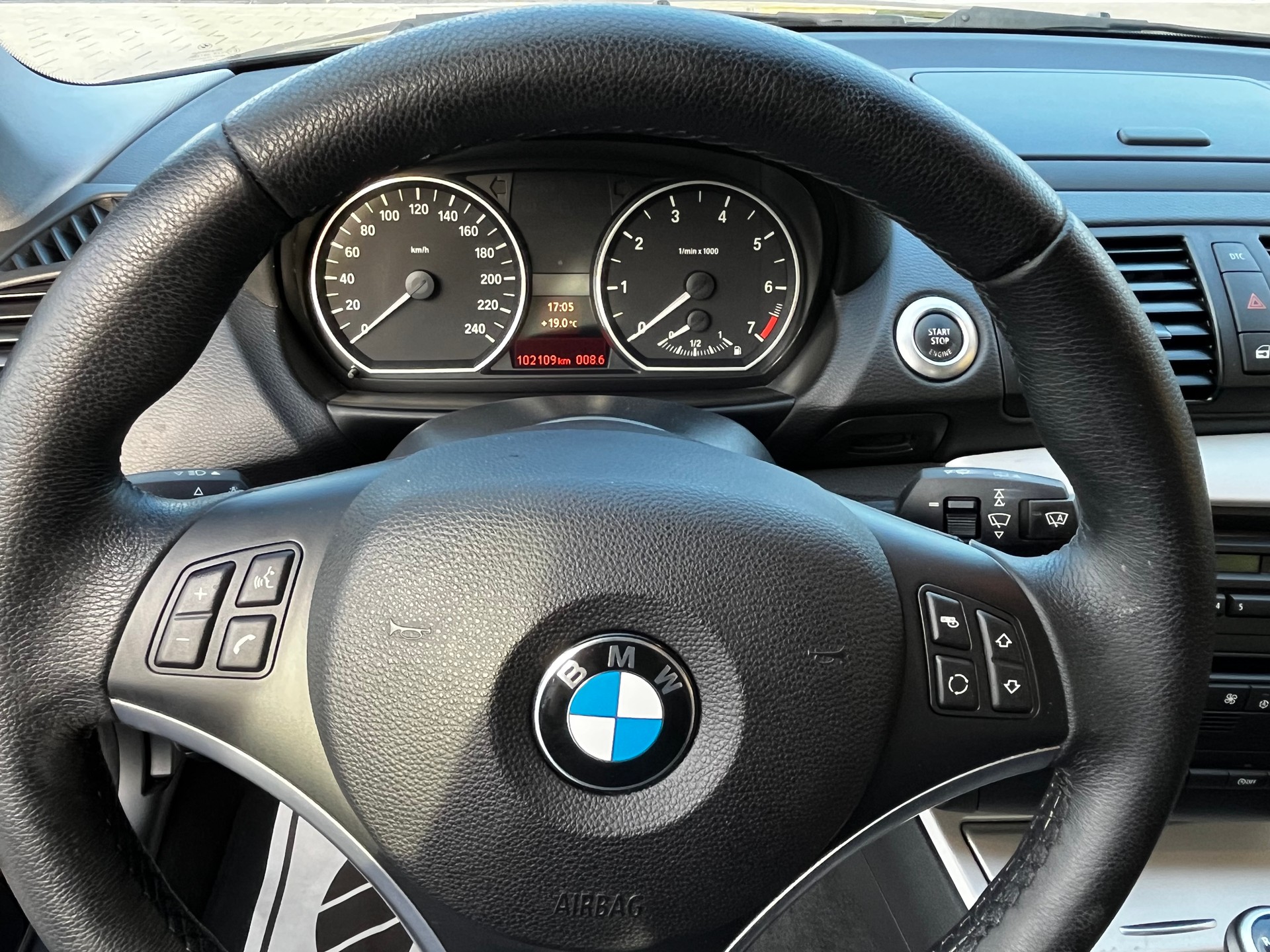 BMW 116i 2.0 Access-image-18