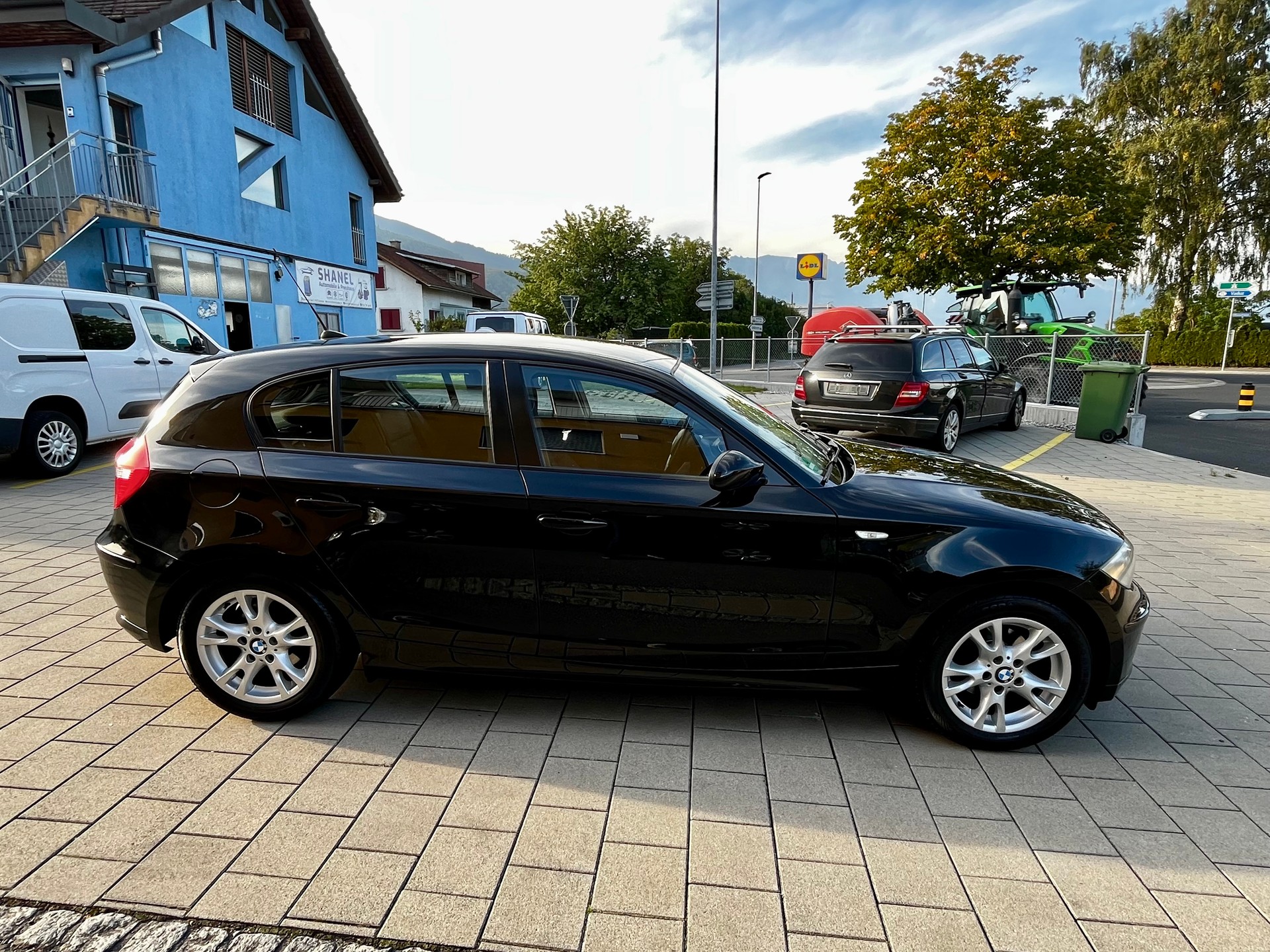 BMW 116i 2.0 Access-image-7