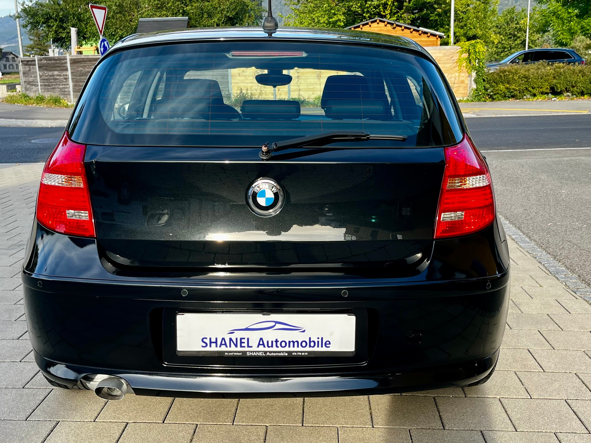 BMW 116i 2.0 Access-image-1
