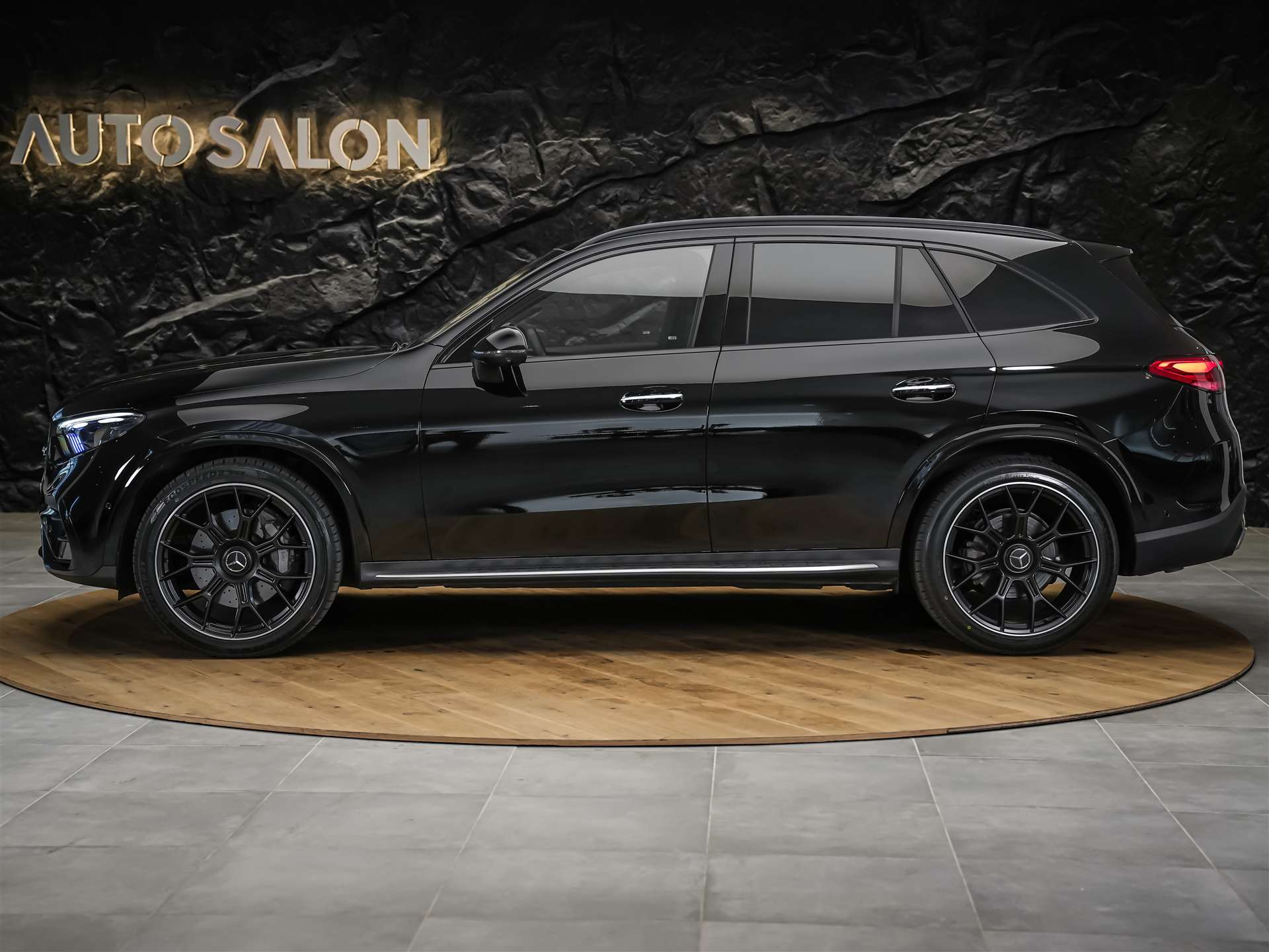 MERCEDES-BENZ GLC 300 d 4Matic 9G-Tronic *ALL BLACK*21" Felgen*Digital LIGHT*AHK*-image-2