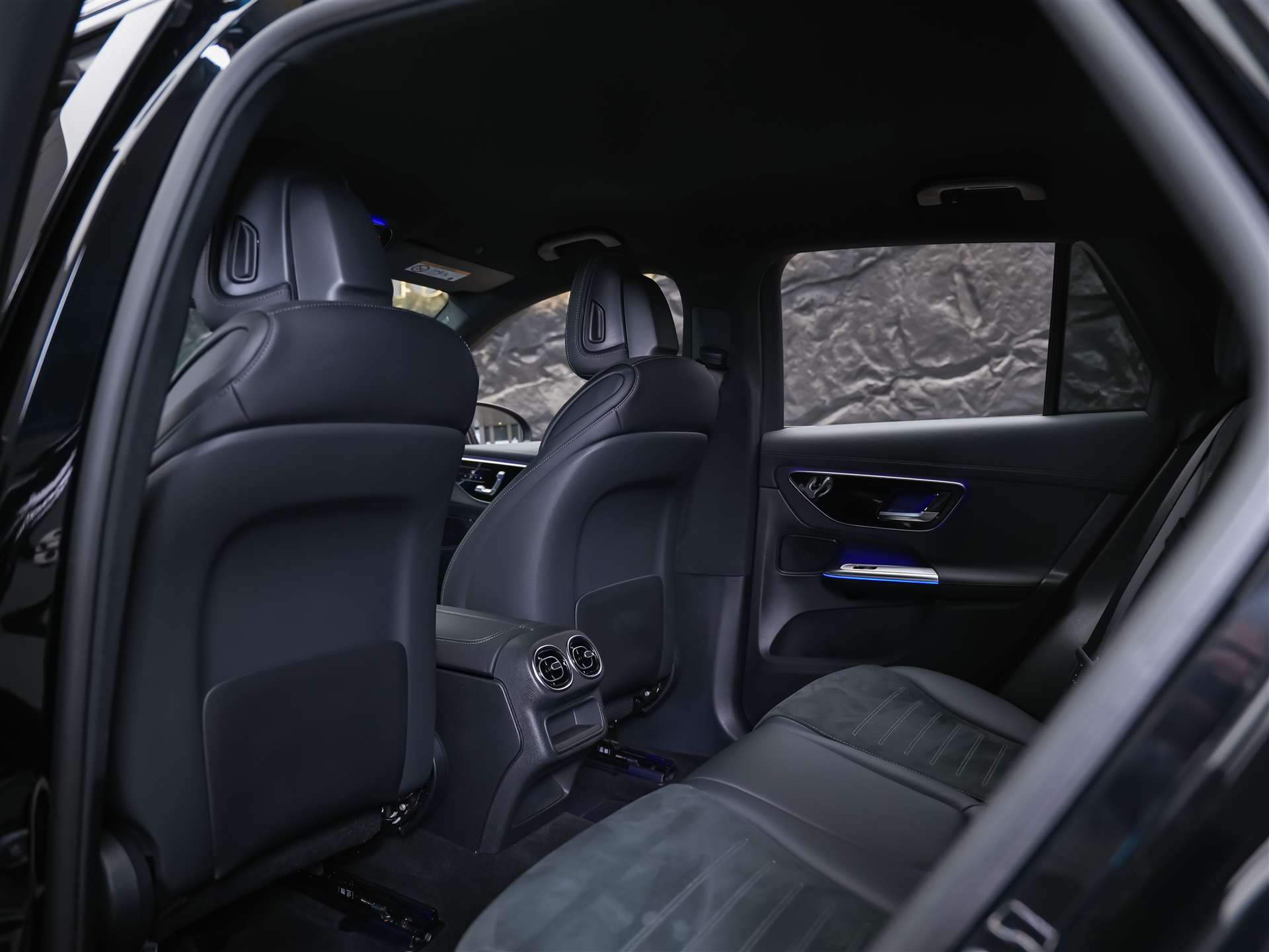 MERCEDES-BENZ GLC 300 d 4Matic 9G-Tronic *ALL BLACK*21" Felgen*Digital LIGHT*AHK*-image-11