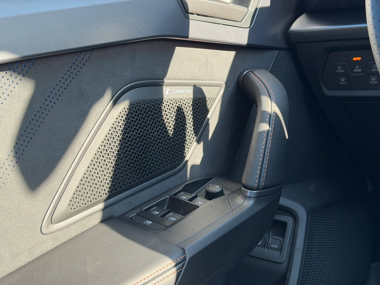CUPRA Formentor 1.5 e-HYBRID pHEV VZ DSG-image-13