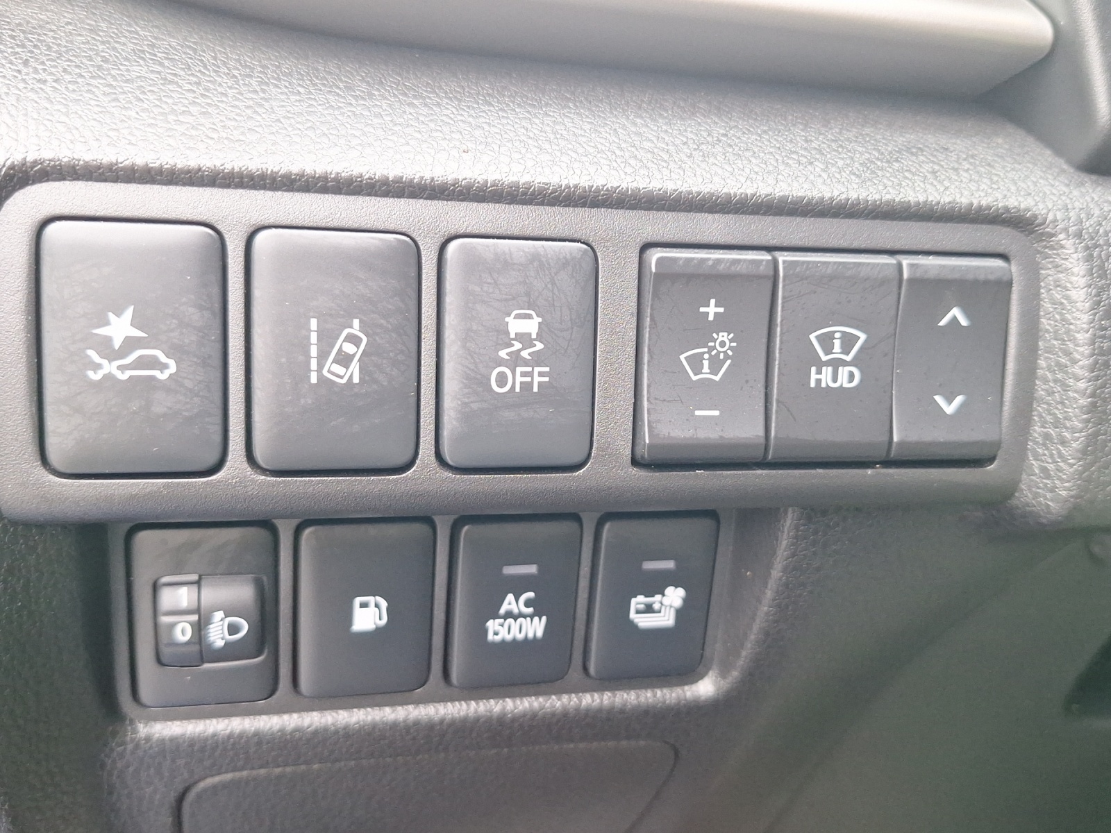 MITSUBISHI Eclipse Cross 2.4 PHEV Invite 4x4-image-19