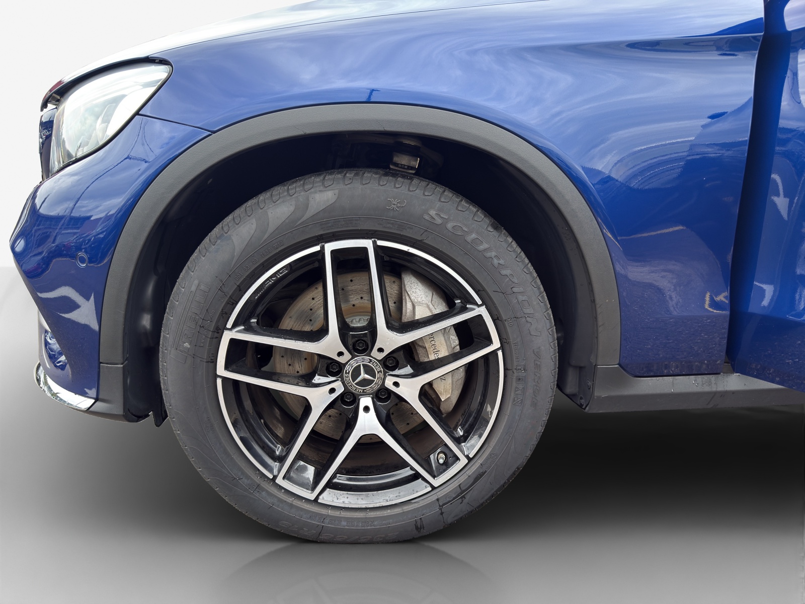 MERCEDES-BENZ GLC 220 d AMG Line 4Matic 9G-Tronic-image-14