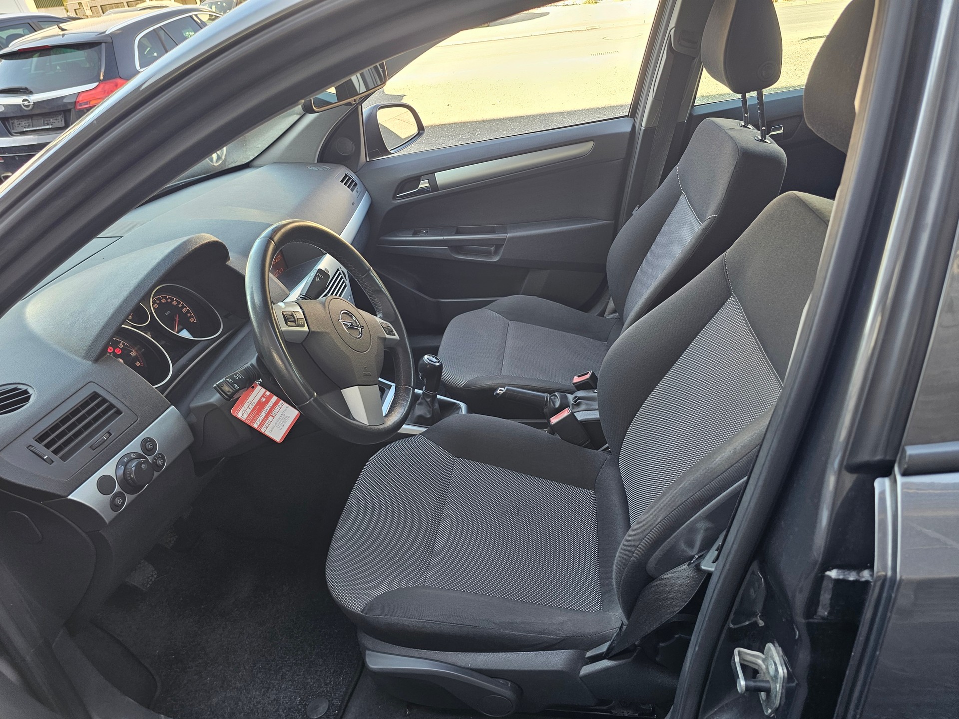 OPEL Astra 1.6i 16V-image-8