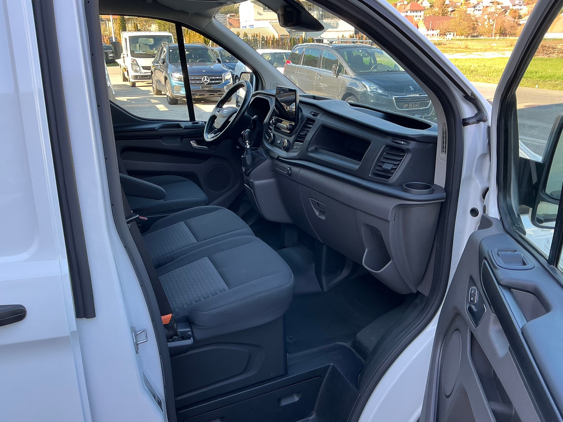 FORD Transit Custom Van 280 L1H1Trend-image-11