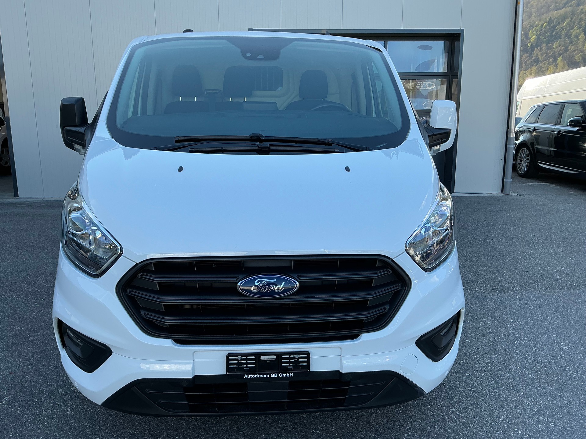 FORD Transit Custom Van 280 L1H1Trend-image-2