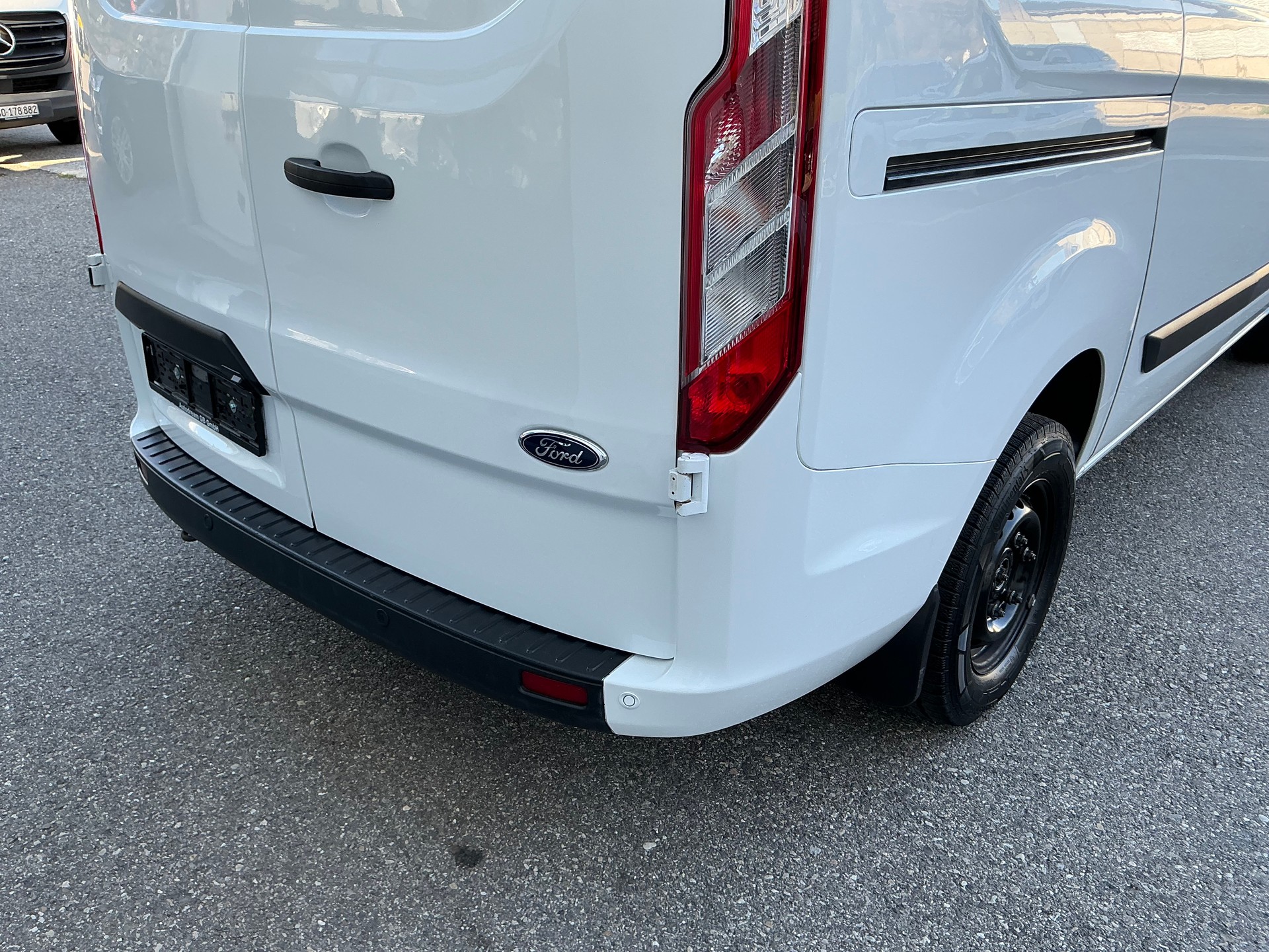FORD Transit Custom Van 280 L1H1Trend-image-7