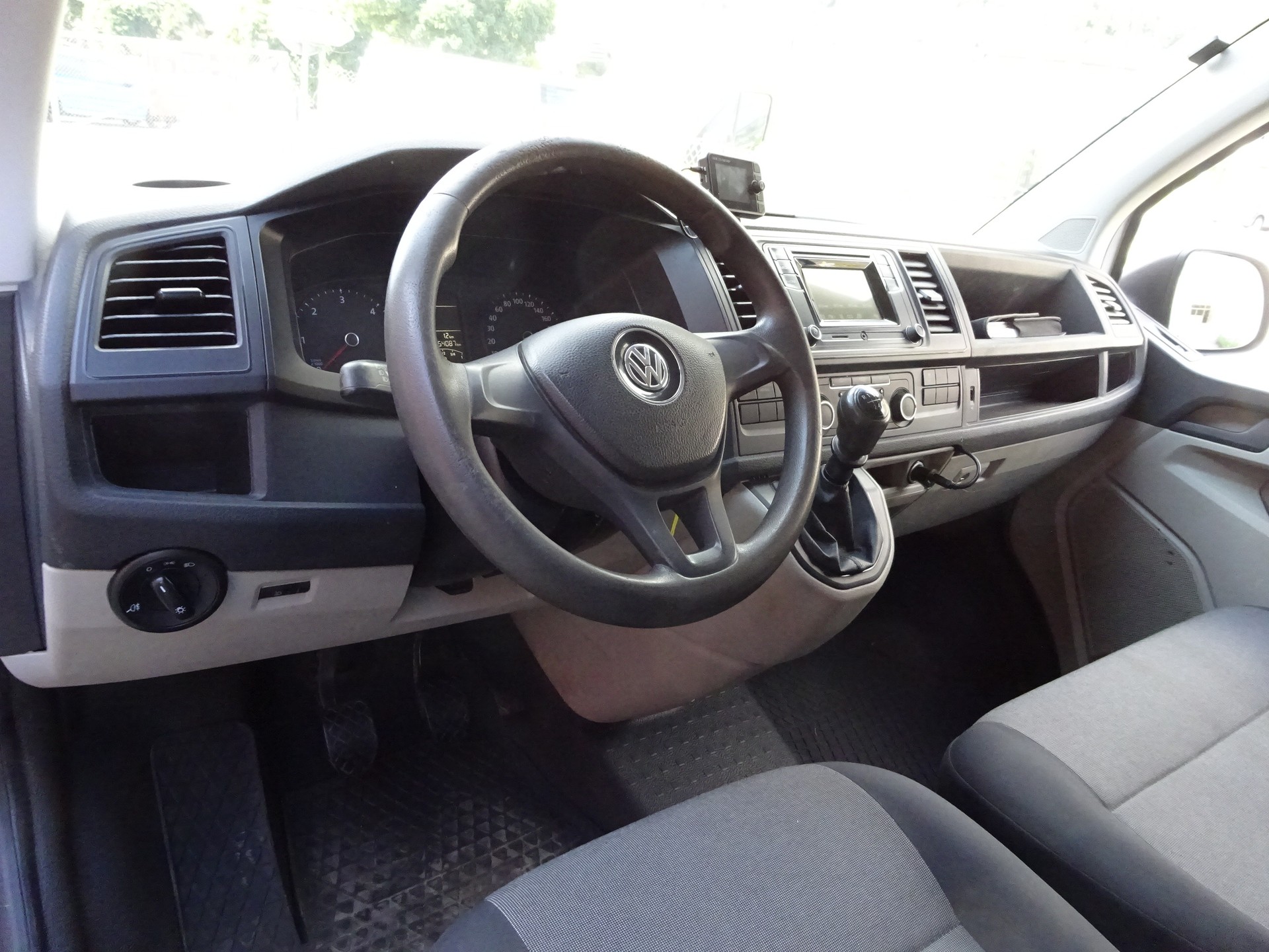 VW T6 2.0 TDI 4Motion long-image-12