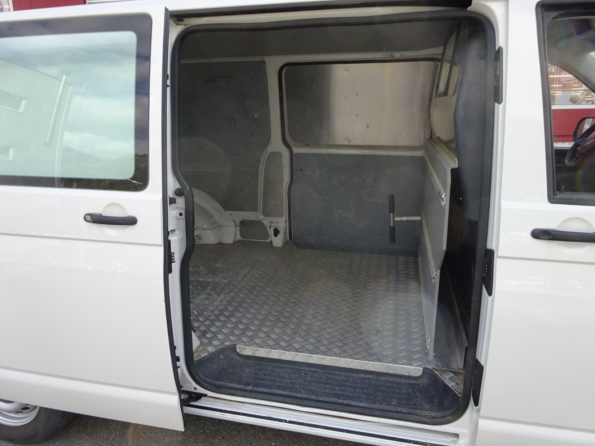 VW T6 2.0 TDI 4Motion long-image-17
