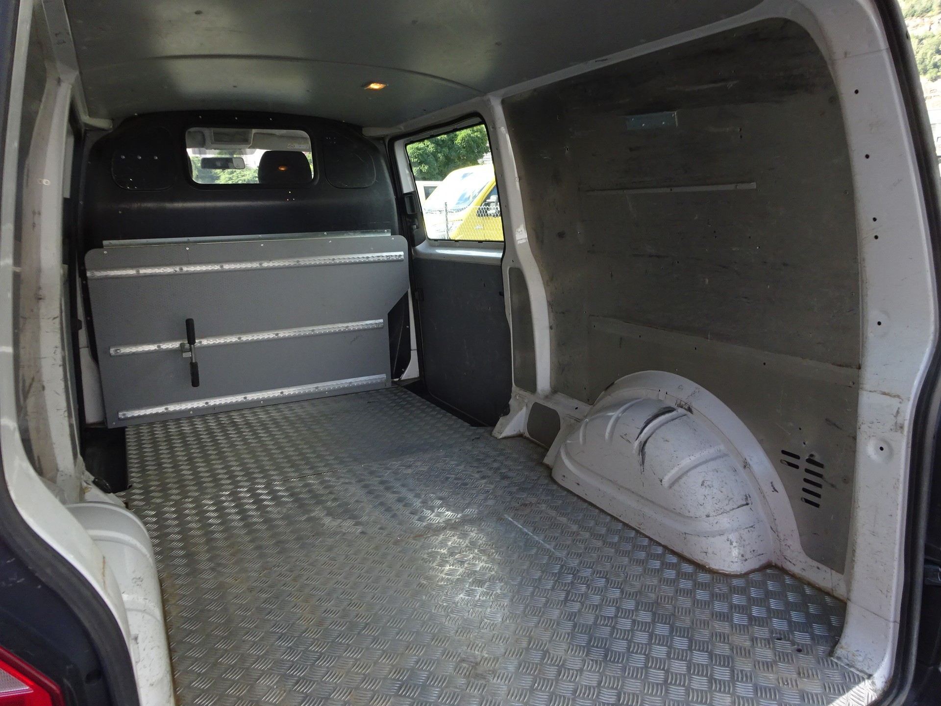 VW T6 2.0 TDI 4Motion long-image-22