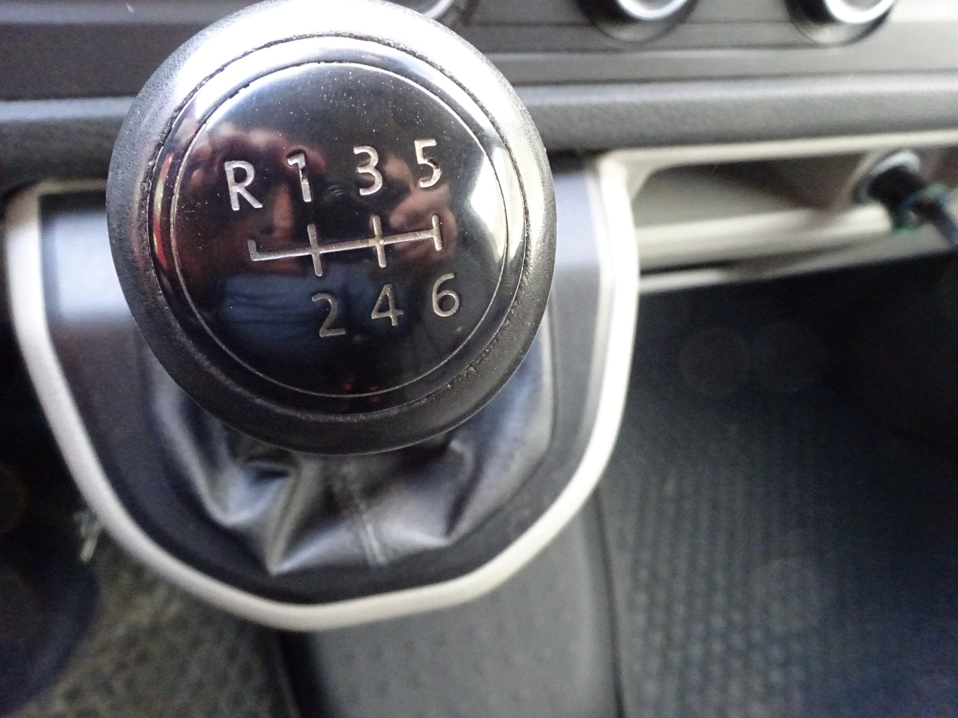 VW T6 2.0 TDI 4Motion long-image-5