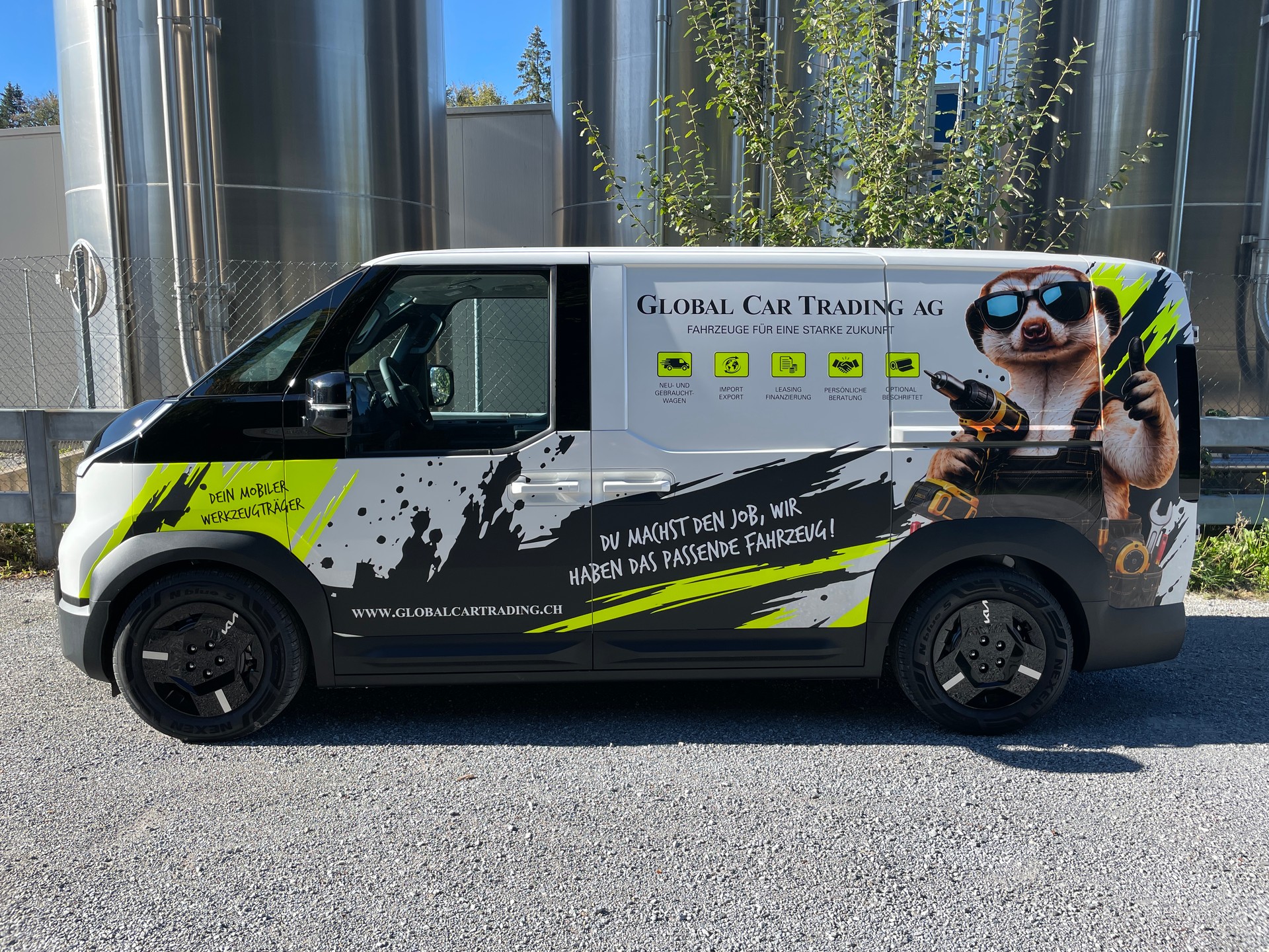 KIA PV5 Cargo 71.2 kWh Plus L2H1 mit 2-Schiebetüren und Wärmepumpe-image-0