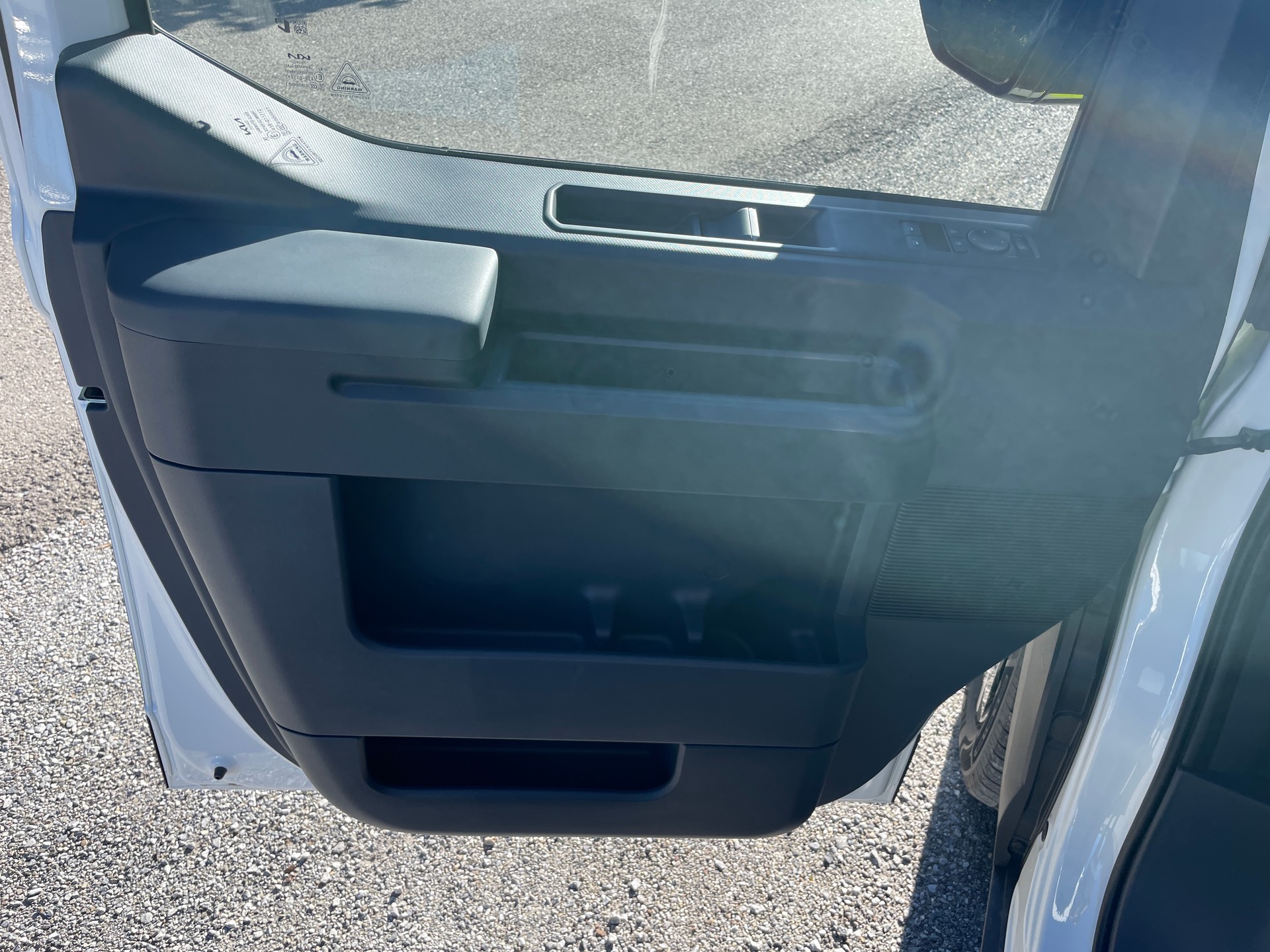 KIA PV5 Cargo 71.2 kWh Plus L2H1 mit 2-Schiebetüren und Wärmepumpe-image-7