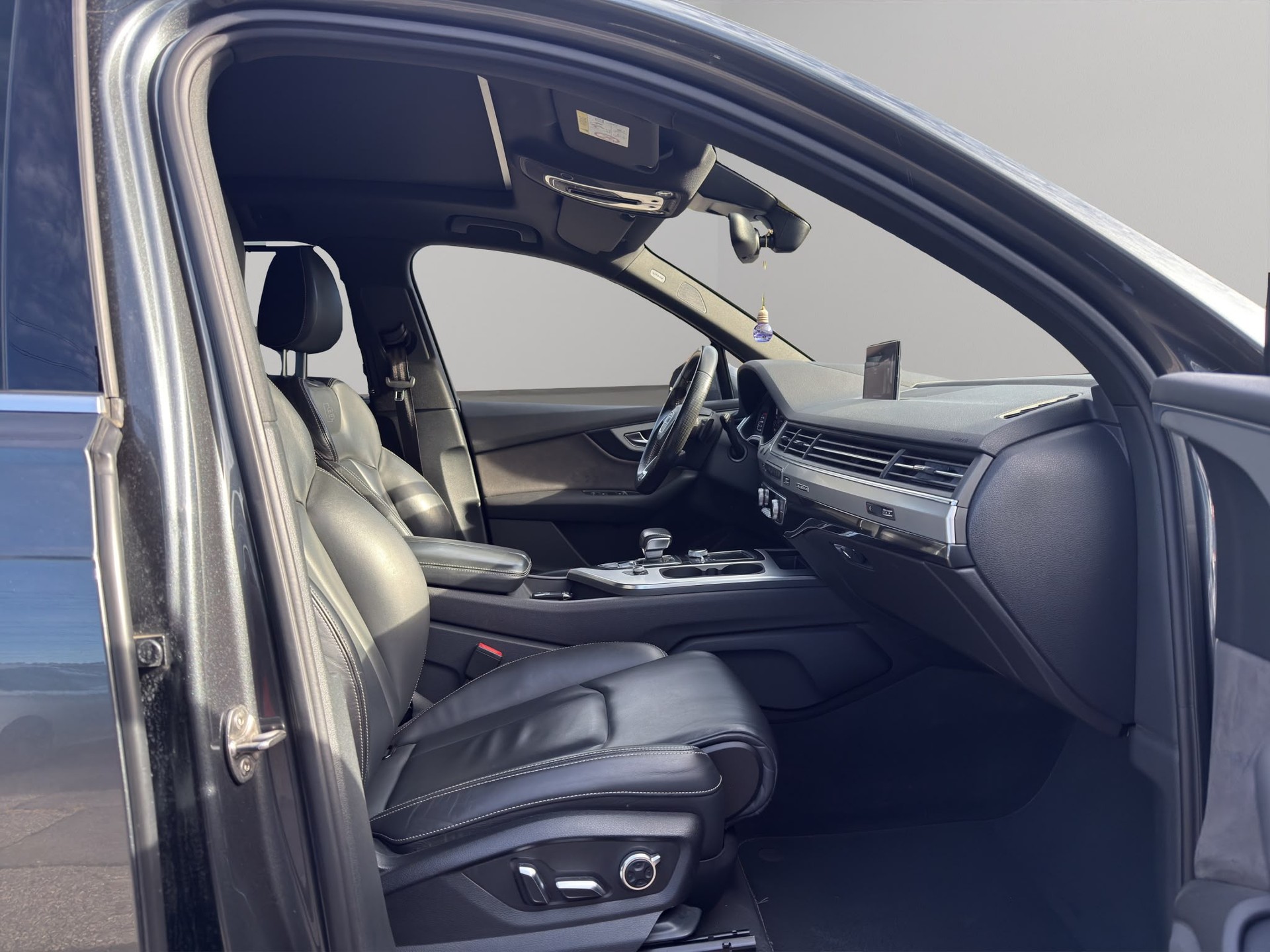 AUDI Q7 3.0 TDI quattro tiptronic-image-8