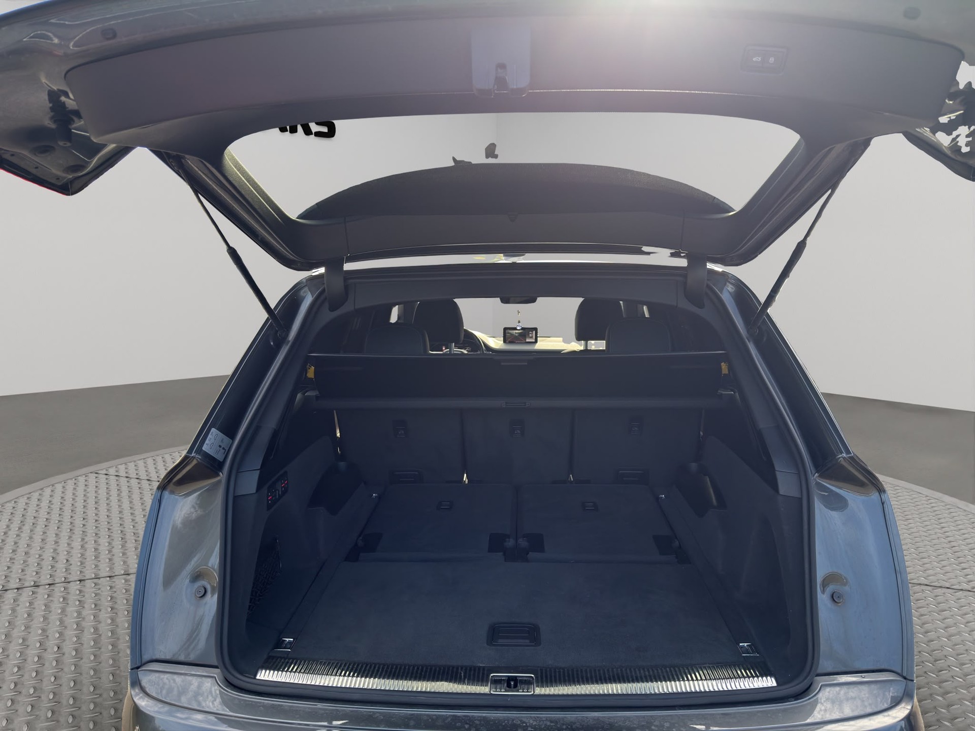 AUDI Q7 3.0 TDI quattro tiptronic-image-7