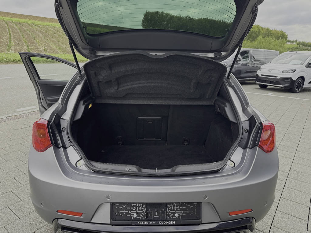 ALFA ROMEO Giulietta 1750 TBi Veloce TCT-showroom-element-3