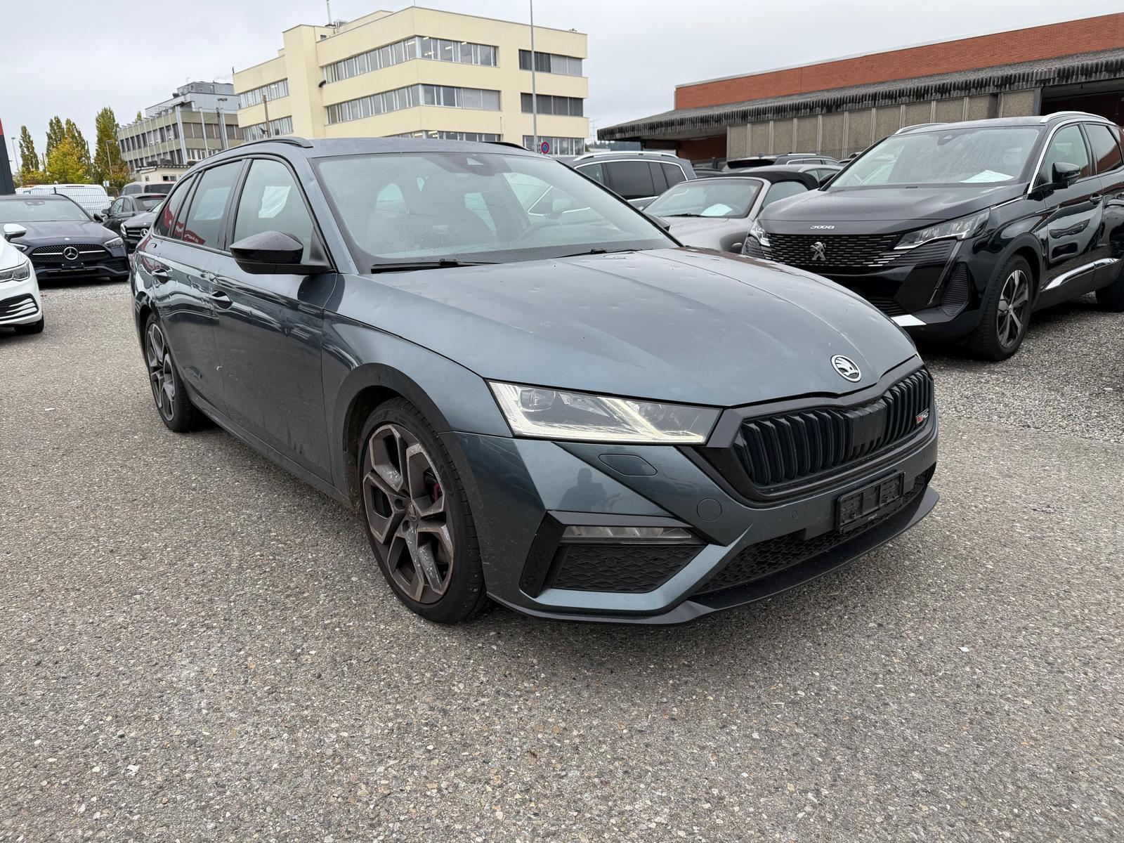 SKODA Octavia Combi 2.0 TSI RS DSG-image-2