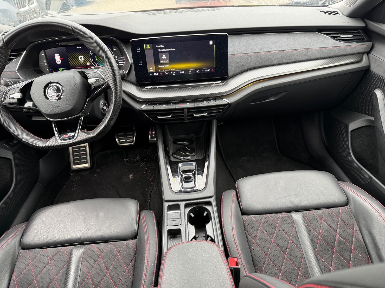 SKODA Octavia Combi 2.0 TSI RS DSG-image-9