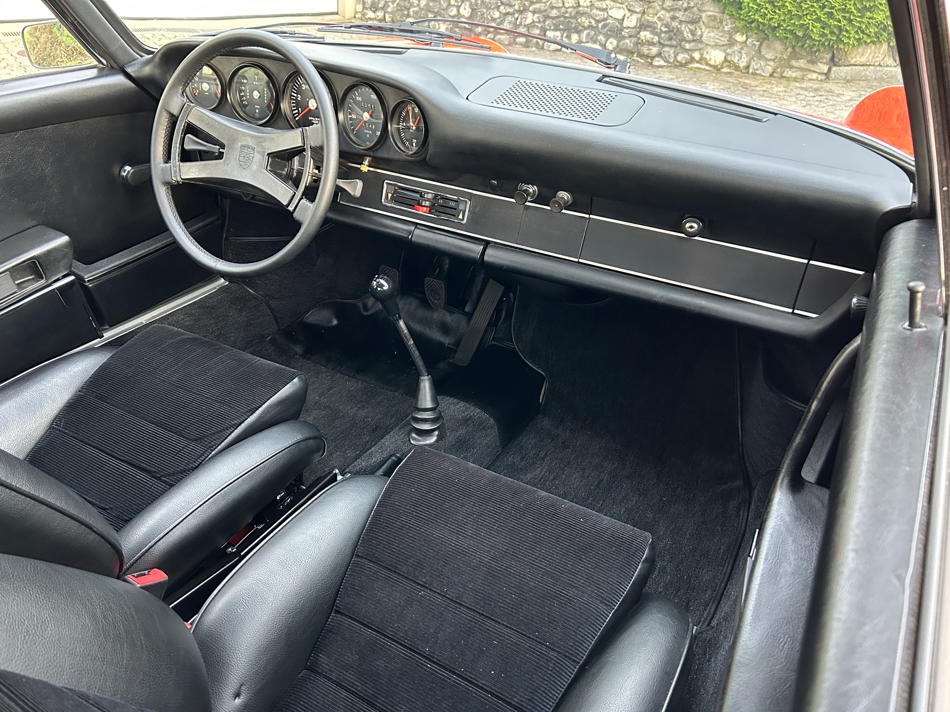 PORSCHE 2,4 S Coupé ( Oelklappe)-image-10