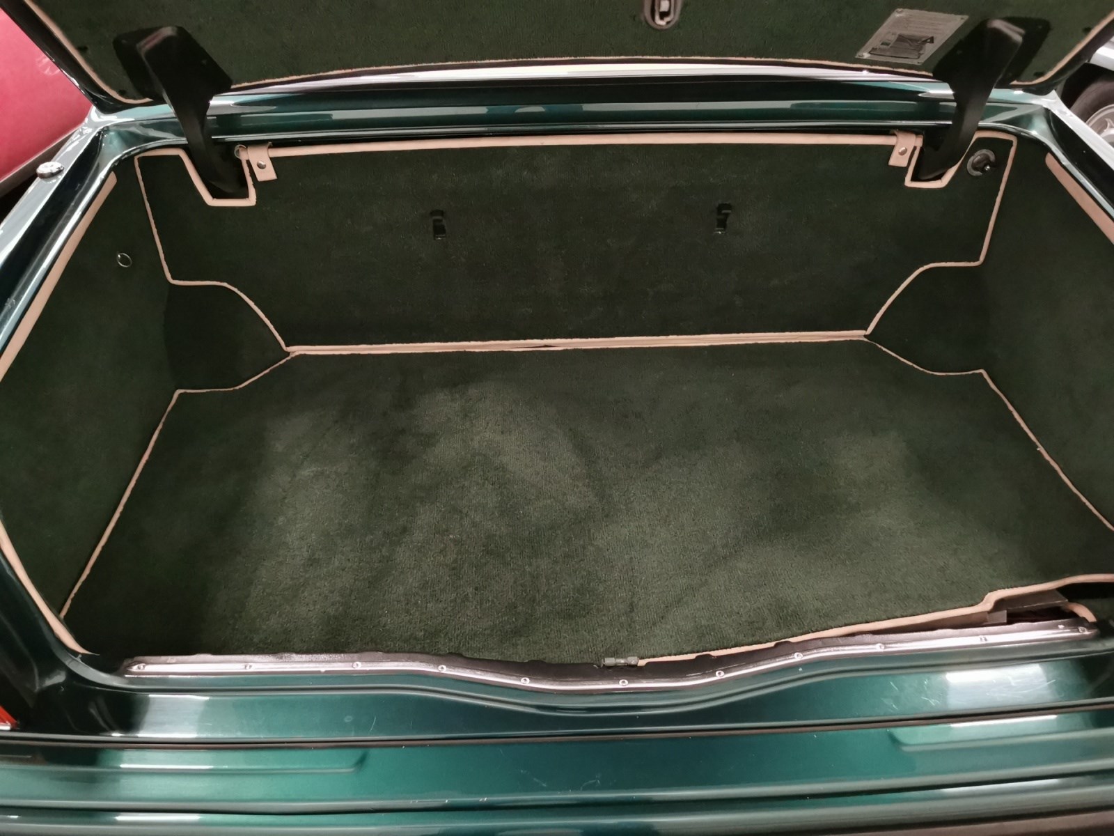 BENTLEY Brooklands-image-9