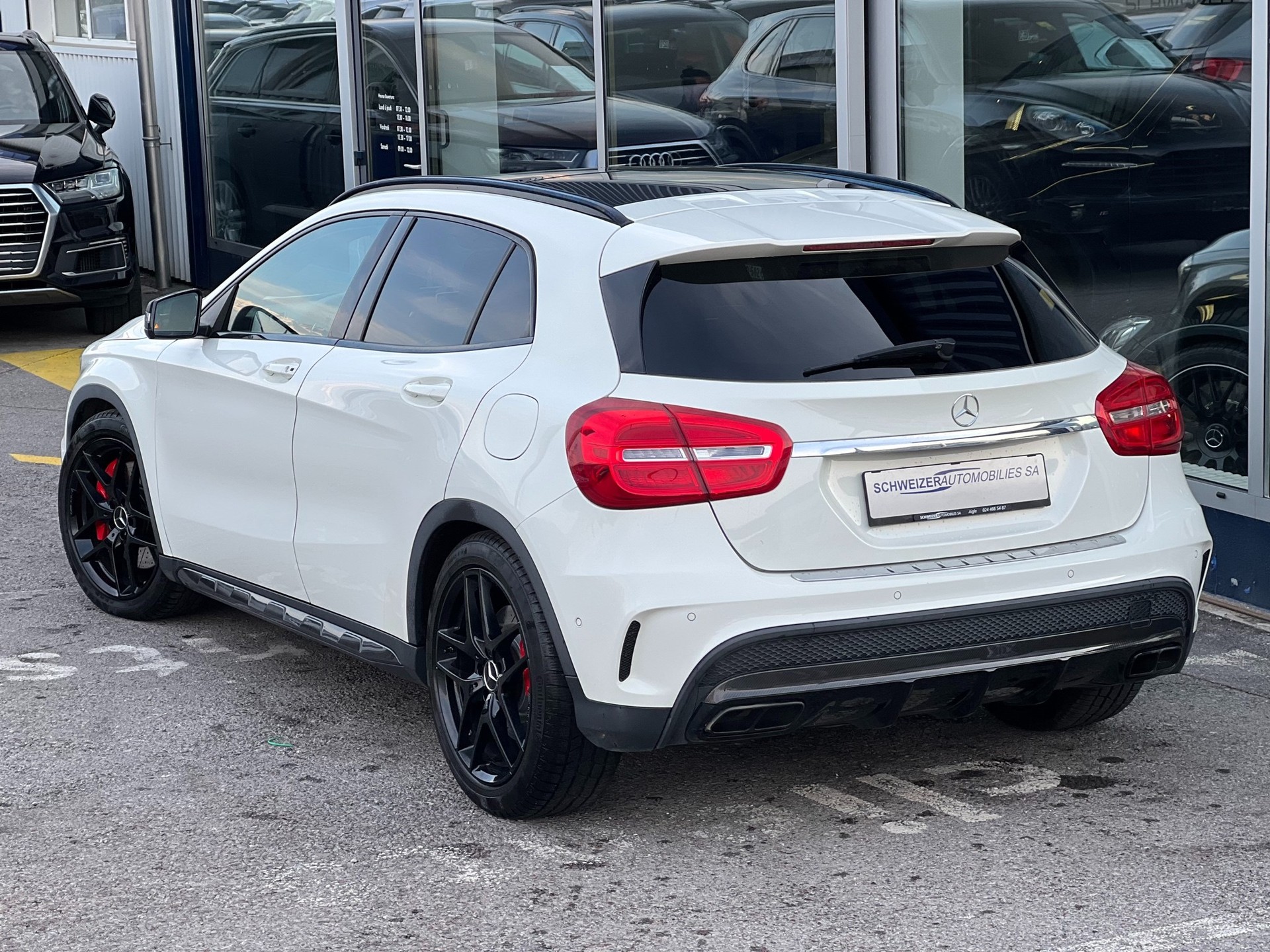 MERCEDES-BENZ GLA 45 AMG 4Matic 7G-DCT-image-6
