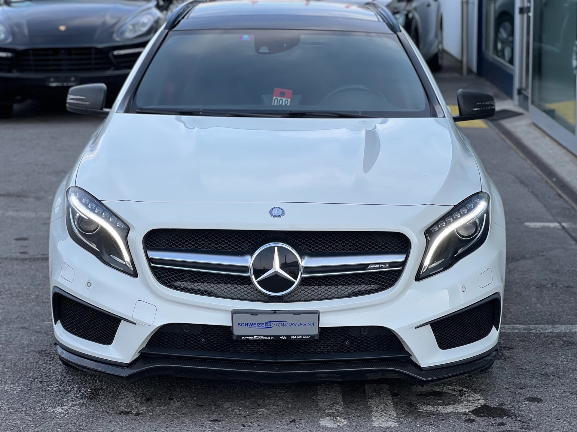 MERCEDES-BENZ GLA 45 AMG 4Matic 7G-DCT-image-2