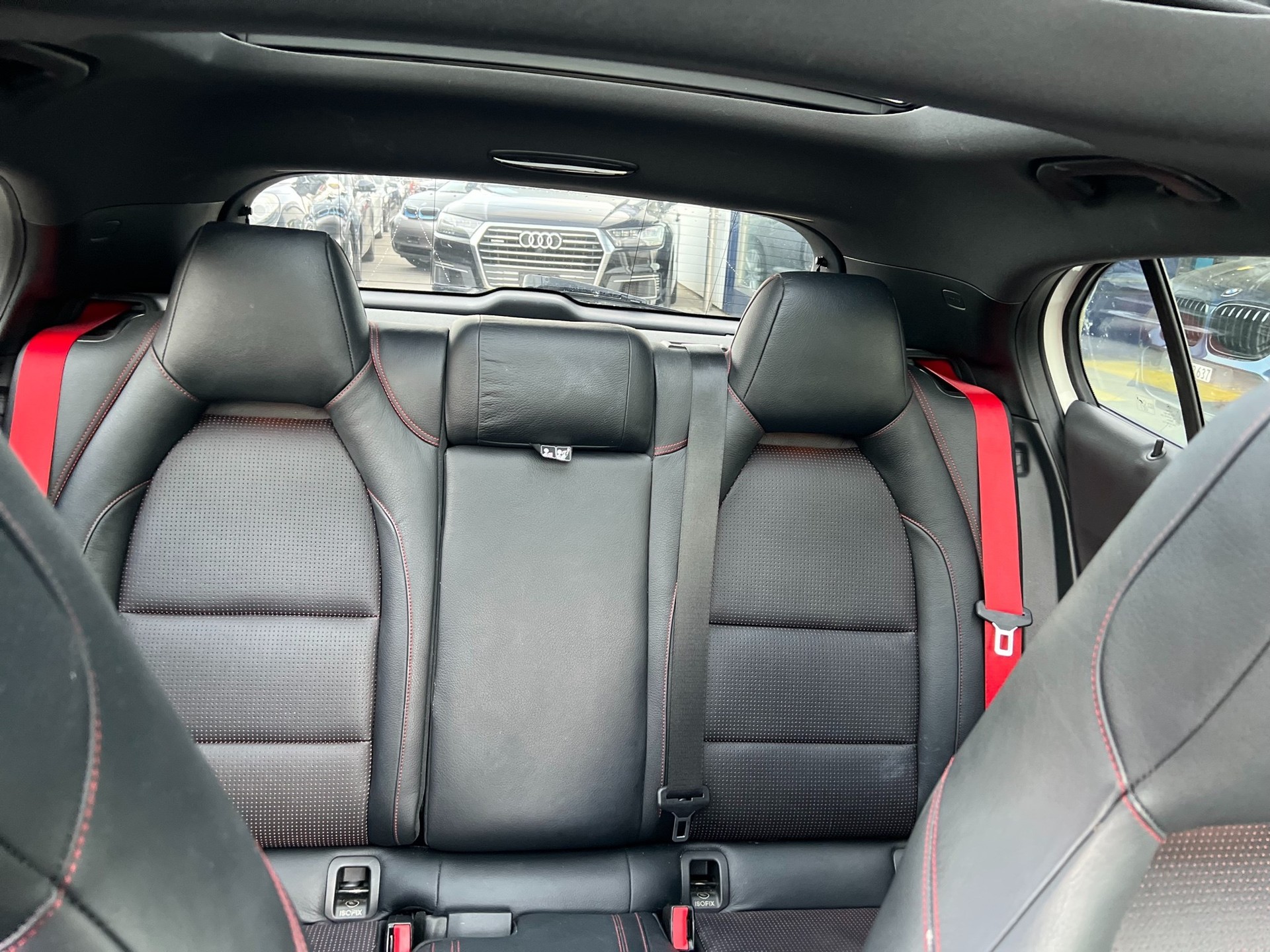 MERCEDES-BENZ GLA 45 AMG 4Matic 7G-DCT-image-10