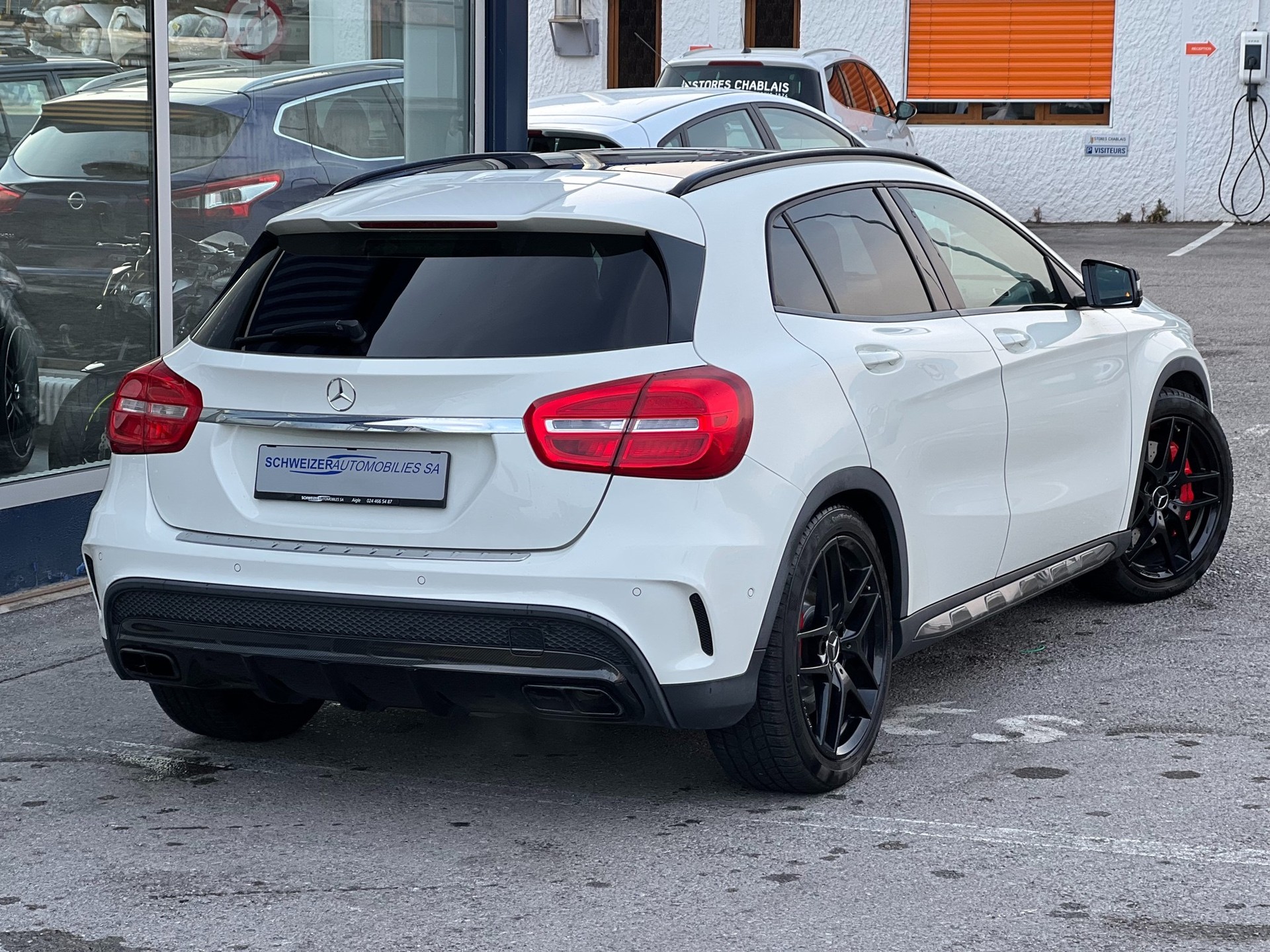 MERCEDES-BENZ GLA 45 AMG 4Matic 7G-DCT-image-5