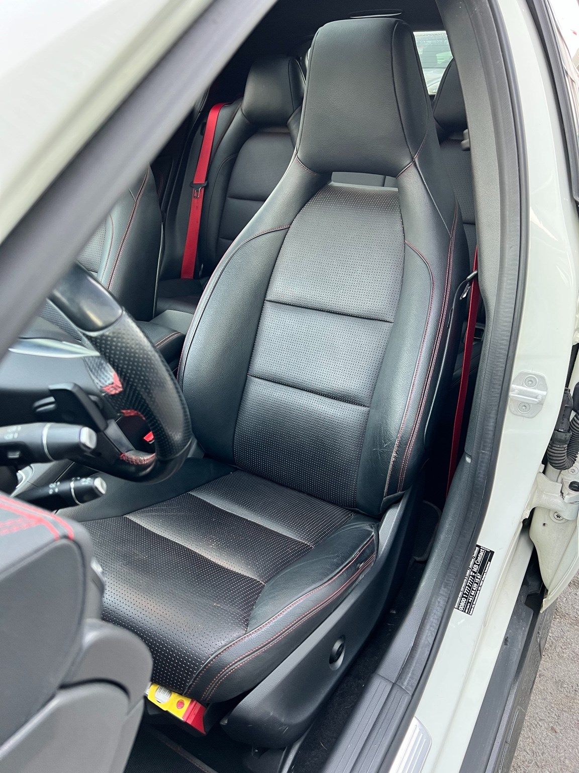 MERCEDES-BENZ GLA 45 AMG 4Matic 7G-DCT-image-23