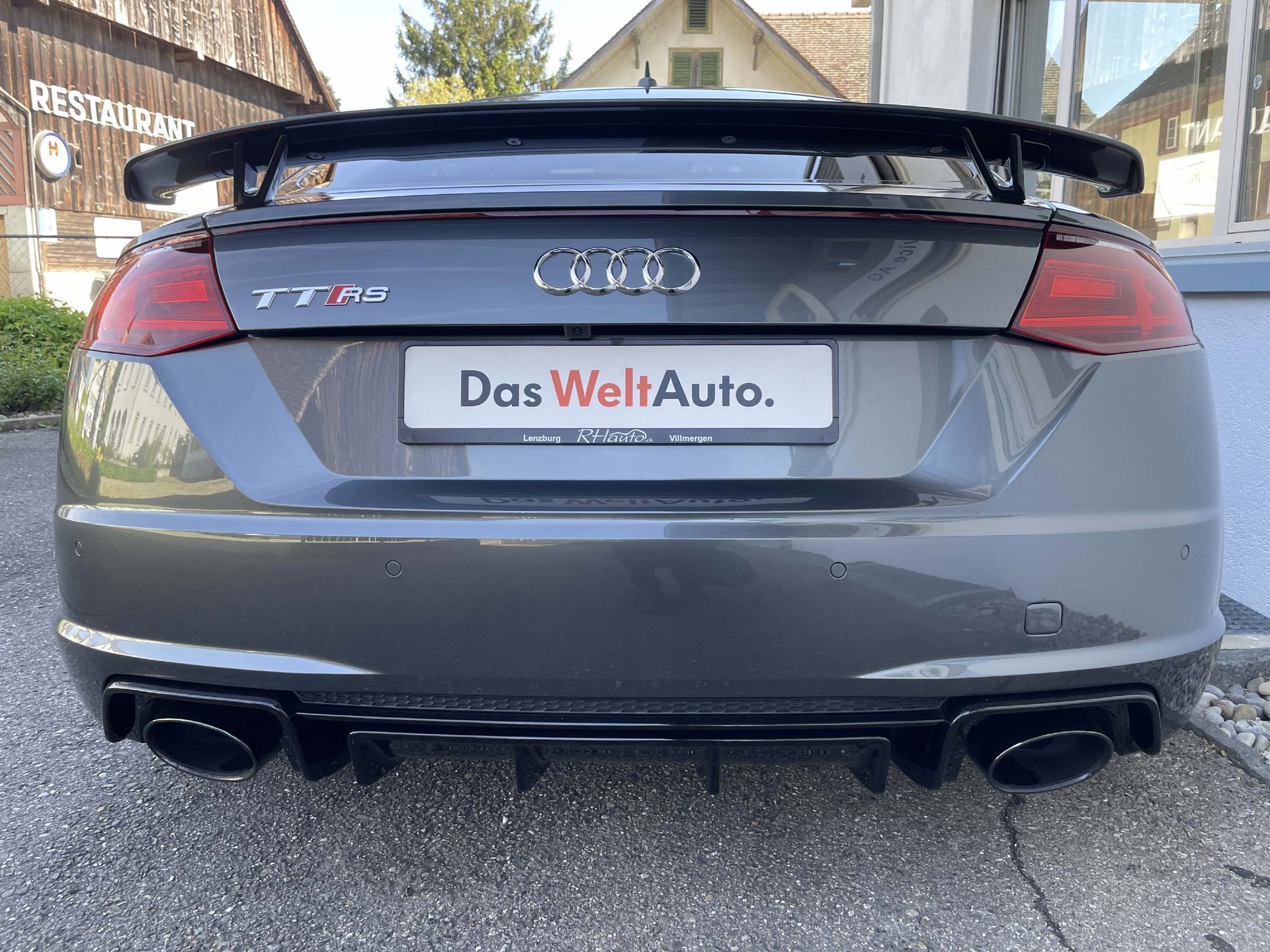 AUDI TT RS Coupé 2.5 TFSI quattro S-Tronic-image-4