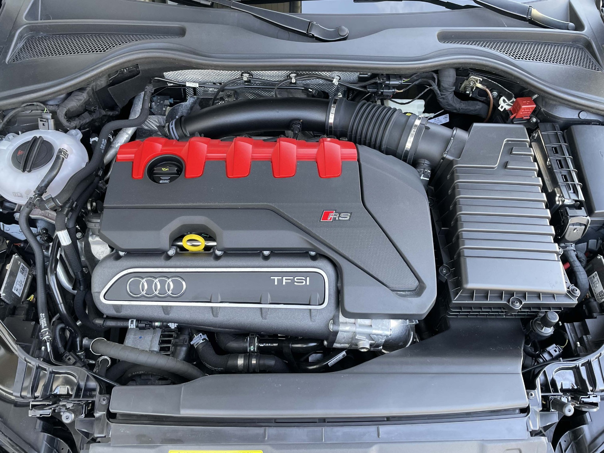 AUDI TT RS Coupé 2.5 TFSI quattro S-Tronic-image-12