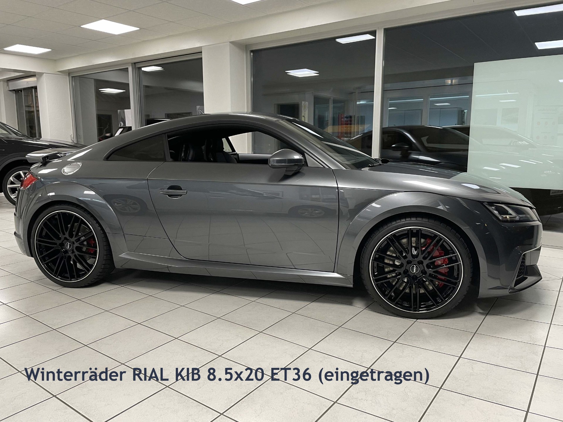 AUDI TT RS Coupé 2.5 TFSI quattro S-Tronic-image-14