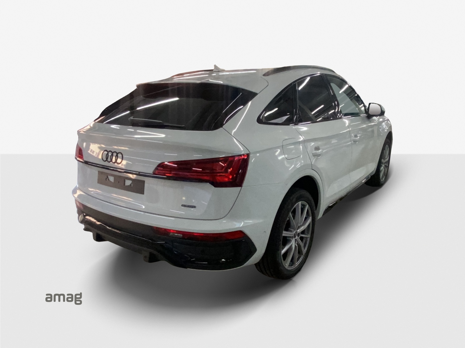 AUDI Q5 Sportback 50 TFSI e PHEV S line quattro S-tronic-image-3