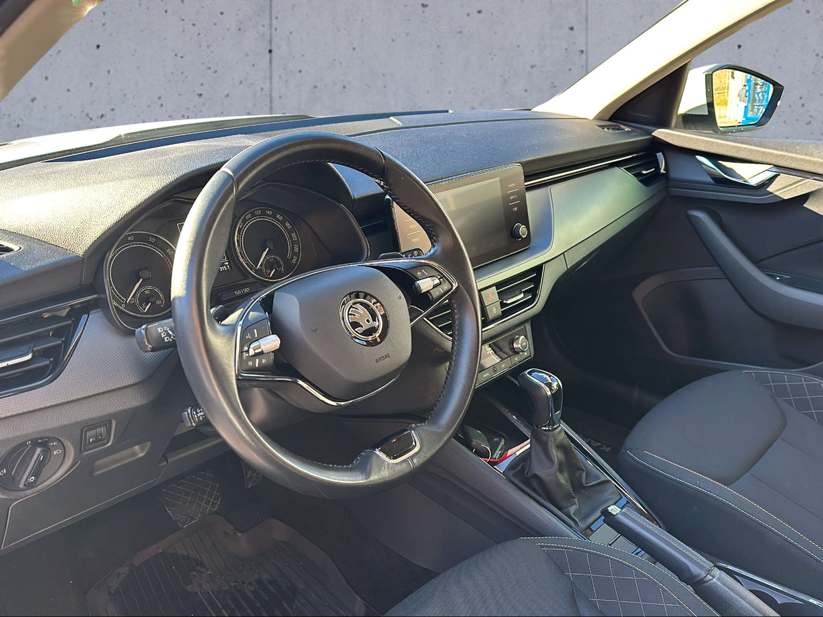 SKODA Kamiq 1.0 TSI Ambition DSG-image-11