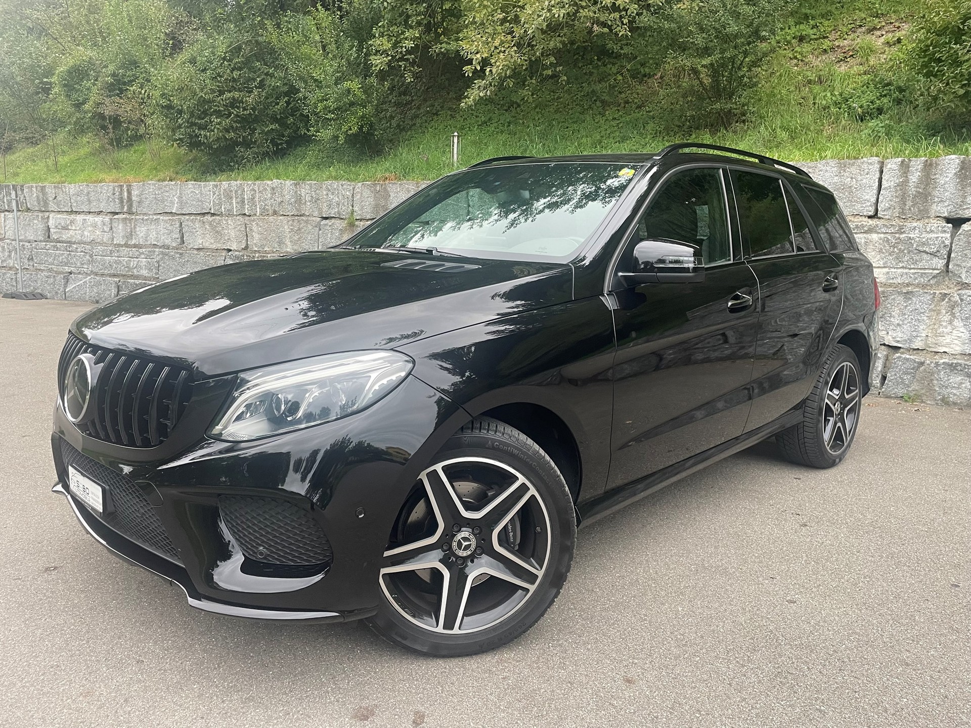 MERCEDES-BENZ GLE 350 d 4Matic AMG-Line 9G-Tronic-image-0