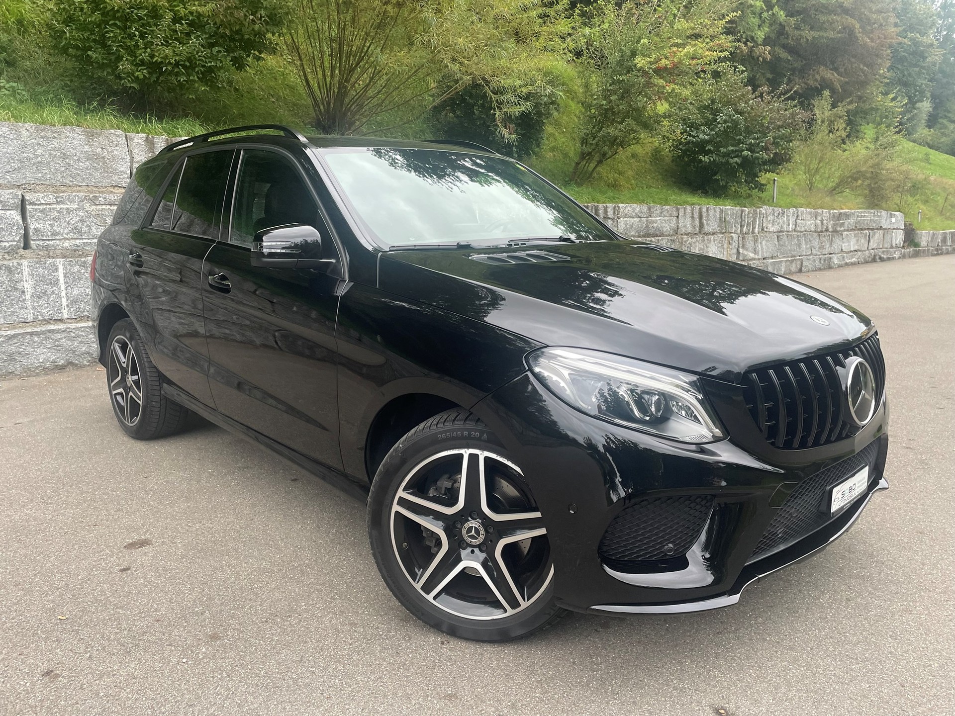 MERCEDES-BENZ GLE 350 d 4Matic AMG-Line 9G-Tronic-image-1