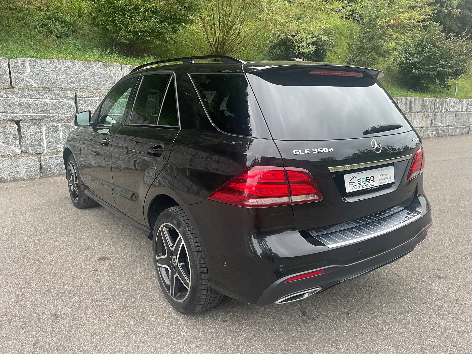 MERCEDES-BENZ GLE 350 d 4Matic AMG-Line 9G-Tronic-image-3