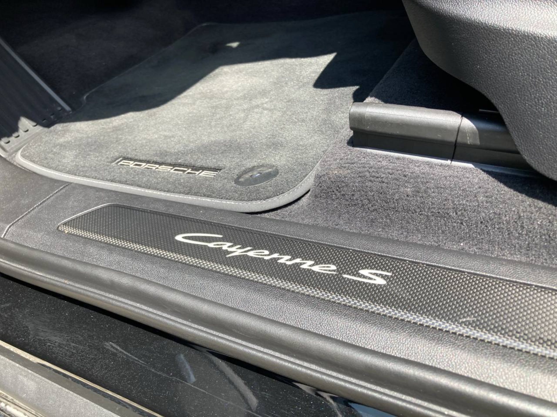 PORSCHE Cayenne S E-Hybrid Coupé-image-24