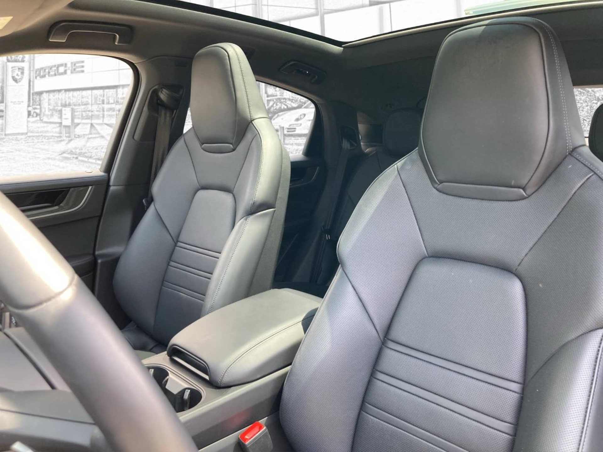PORSCHE Cayenne S E-Hybrid Coupé-image-17