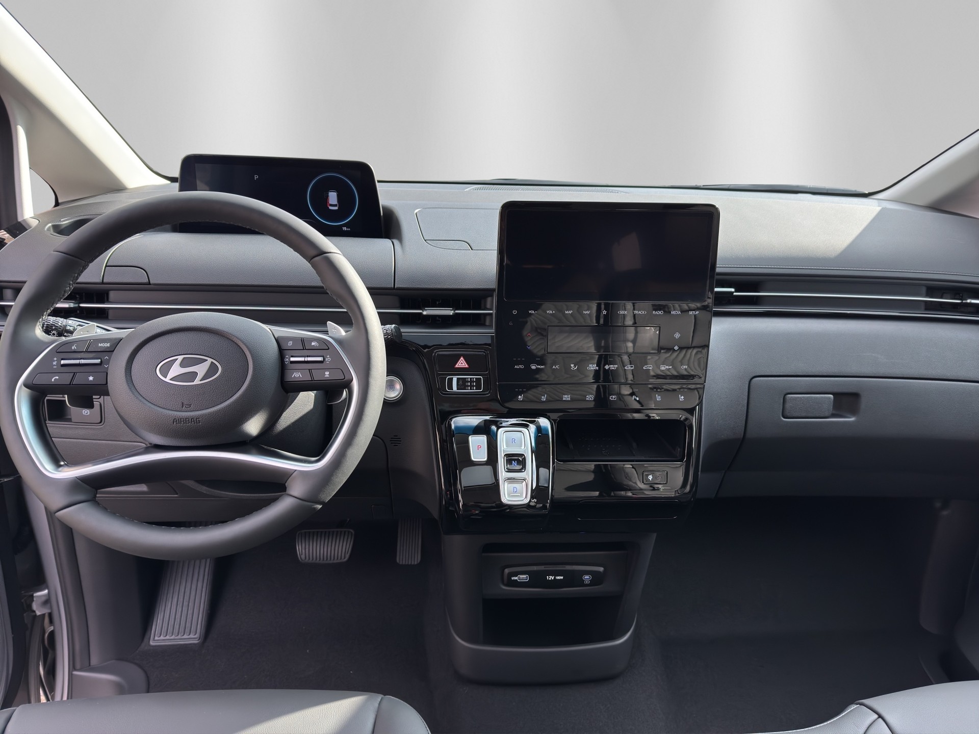 HYUNDAI Staria W. 1.6 HEV Vertex-image-13
