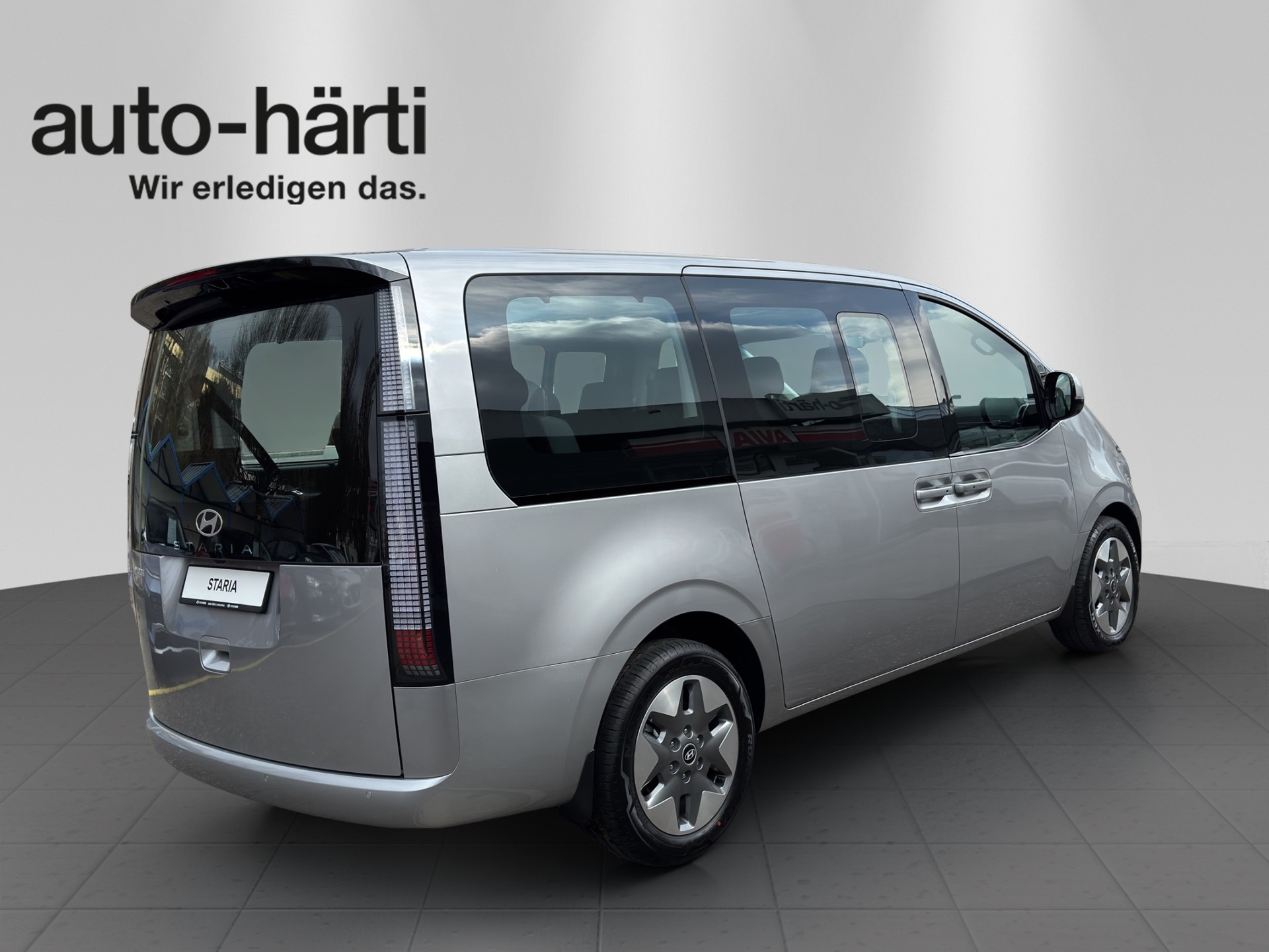 HYUNDAI Staria W. 1.6 HEV Vertex-image-4