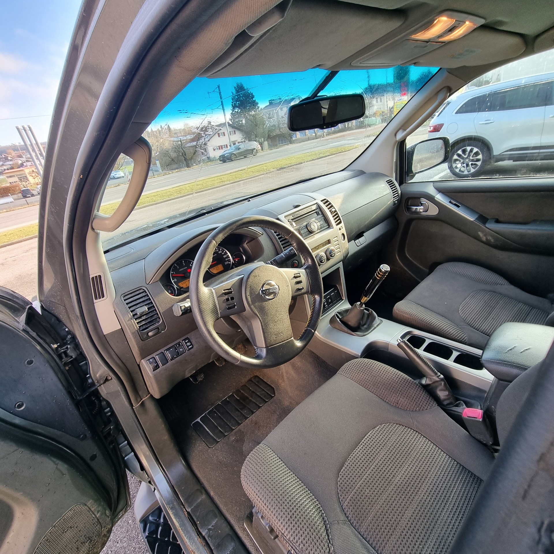 NISSAN Pathfinder 2.5 dCi LE-image-8