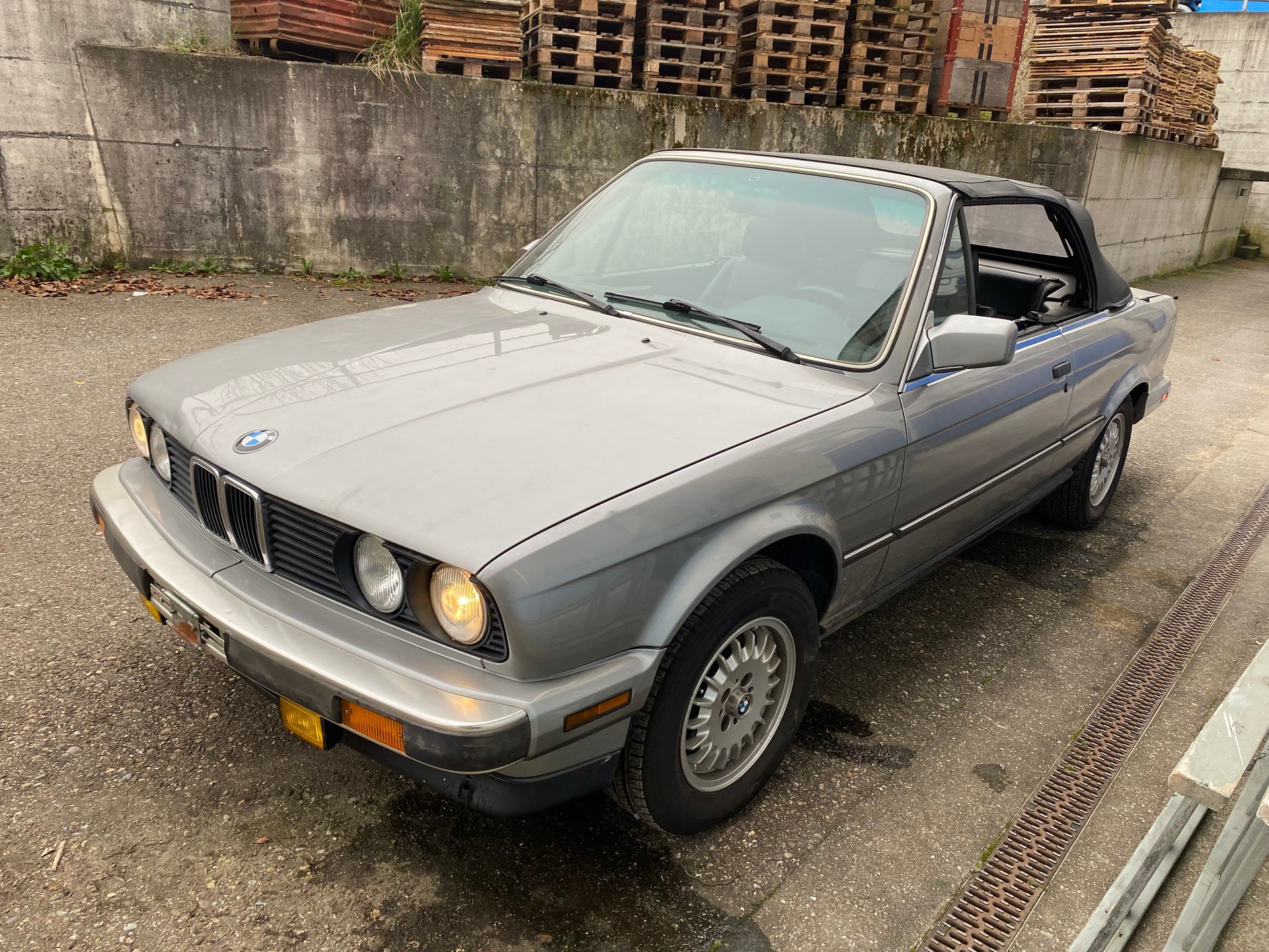 BMW 325-image-0