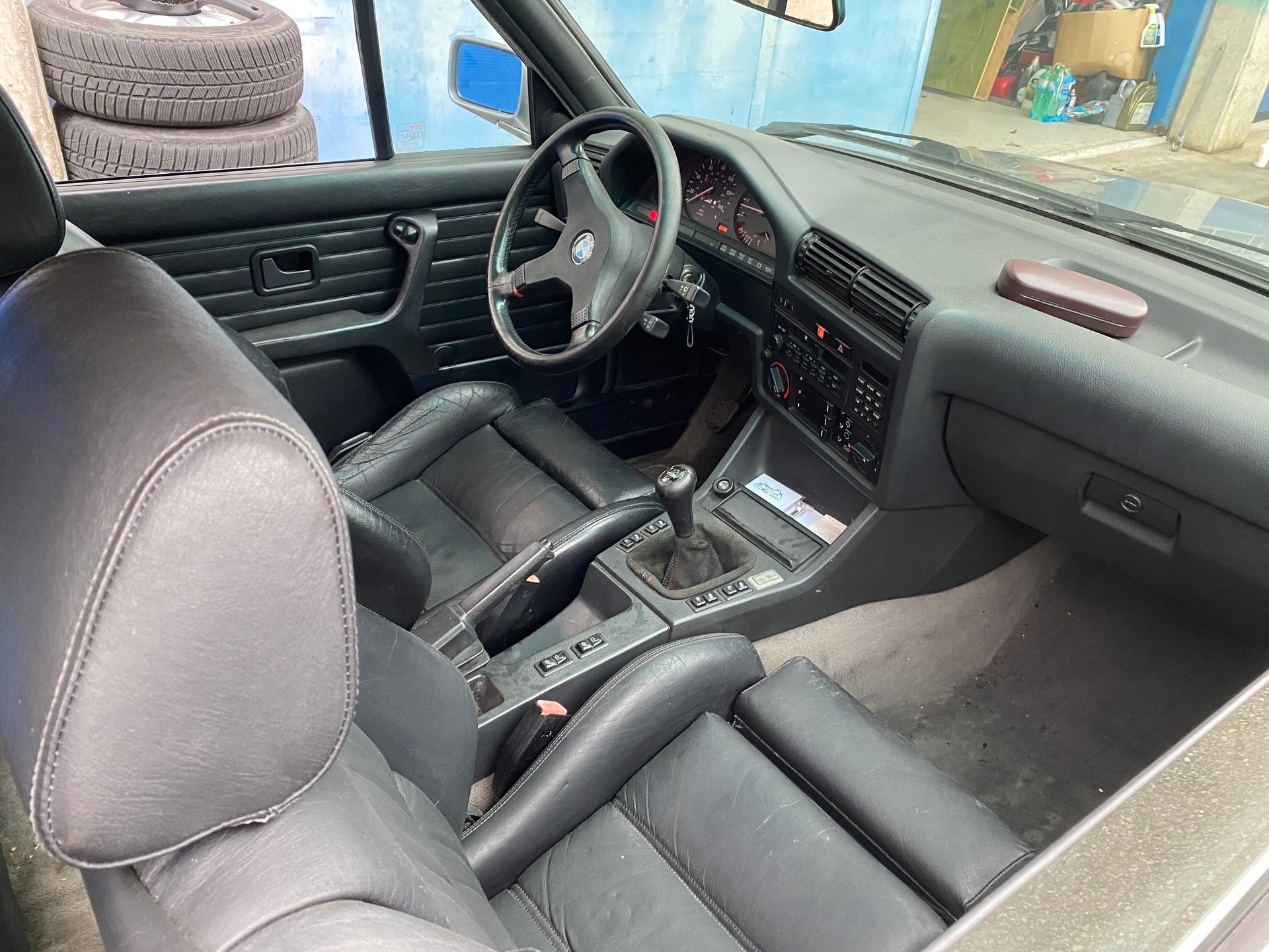 BMW 325-image-3