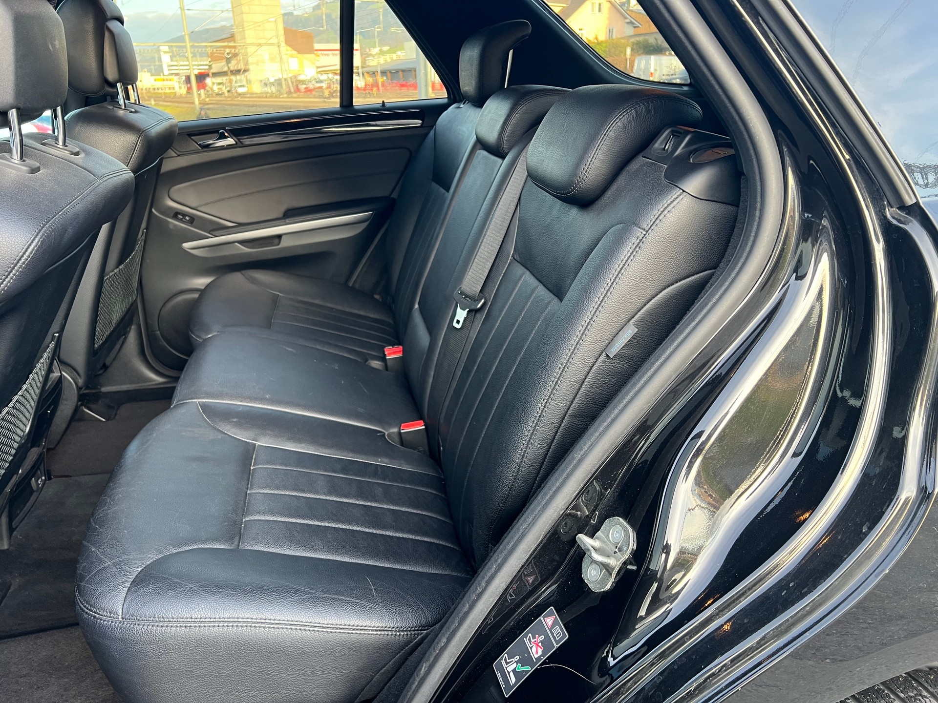 MERCEDES-BENZ ML 320 CDI 4Matic Edition7G-Tronic-image-7