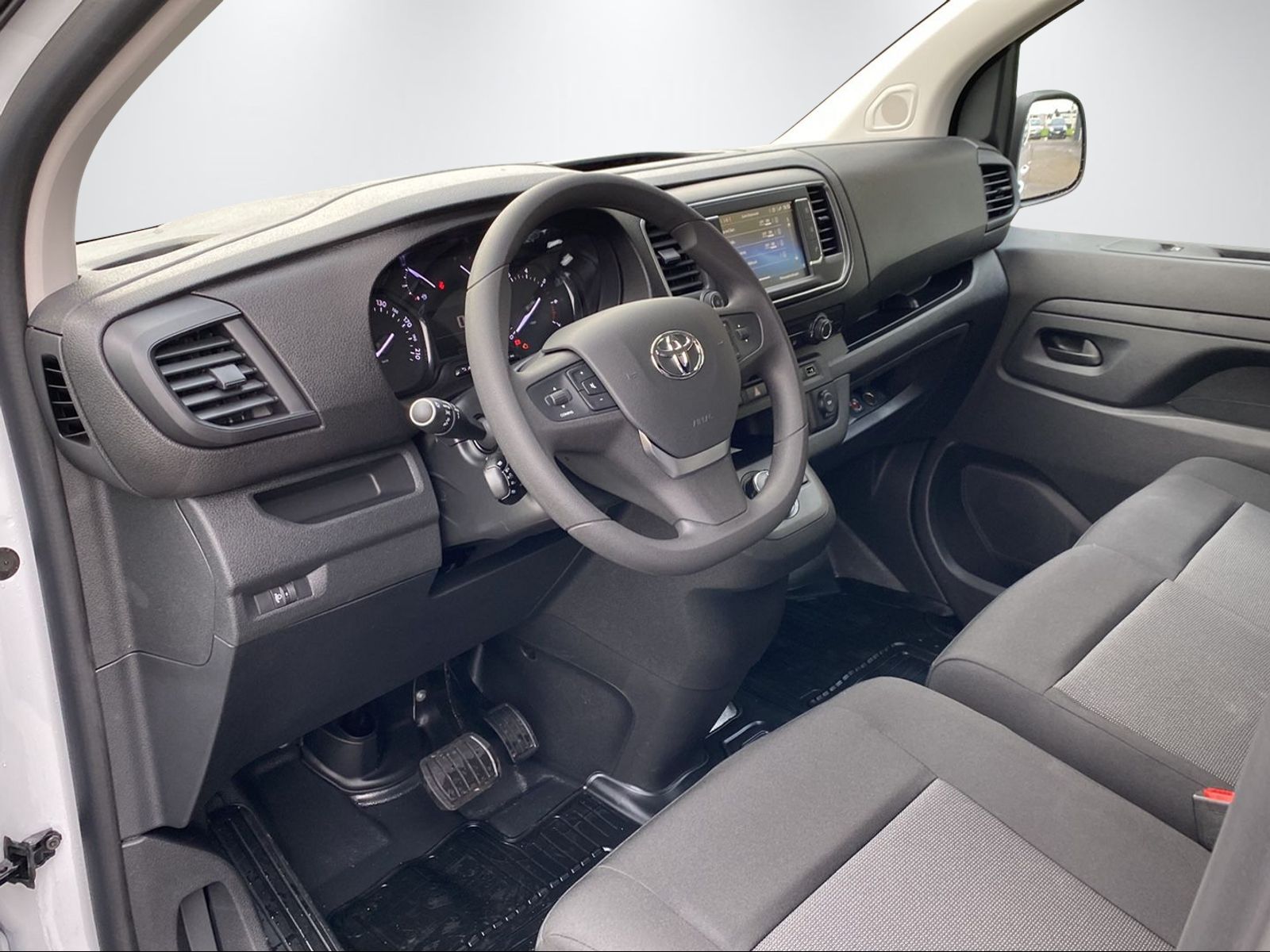 TOYOTA PROACE Van L1 2.0 D Comfort-image-13